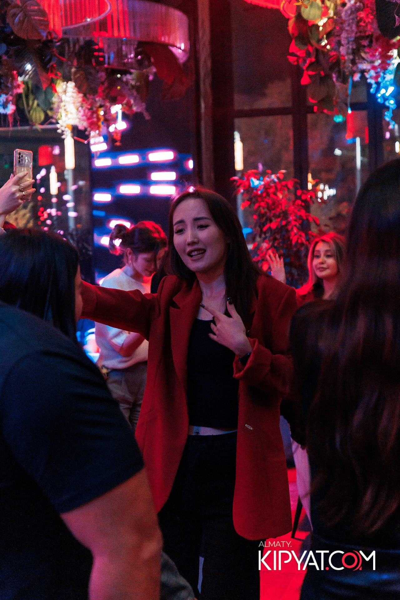 FRIENDS BAR & TERRACE. КИПЯТКОМ АЛМАТЫ! Фотосъемка мероприятий в Алматы