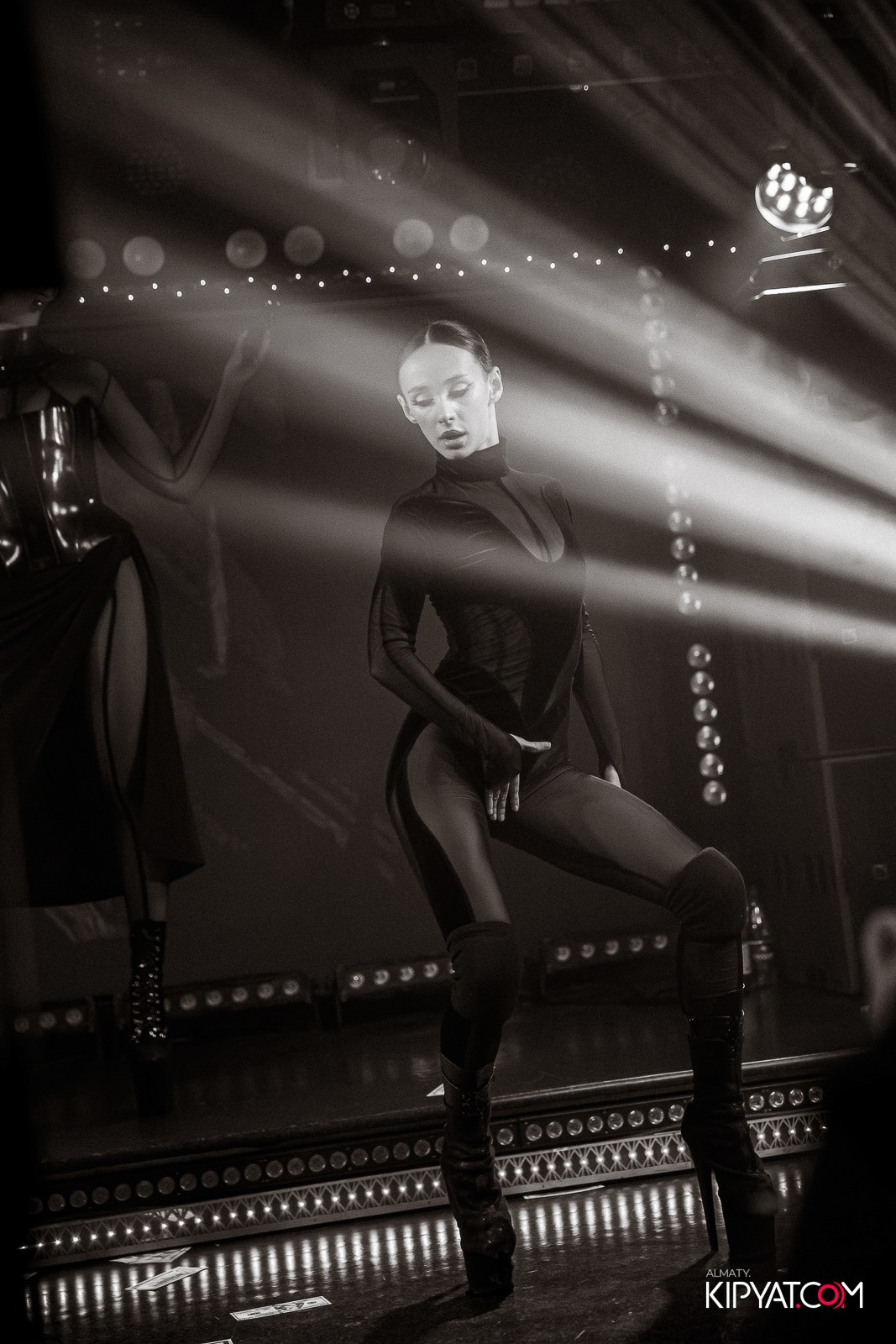 MARUV THE THEATER. КИПЯТКОМ АЛМАТЫ!