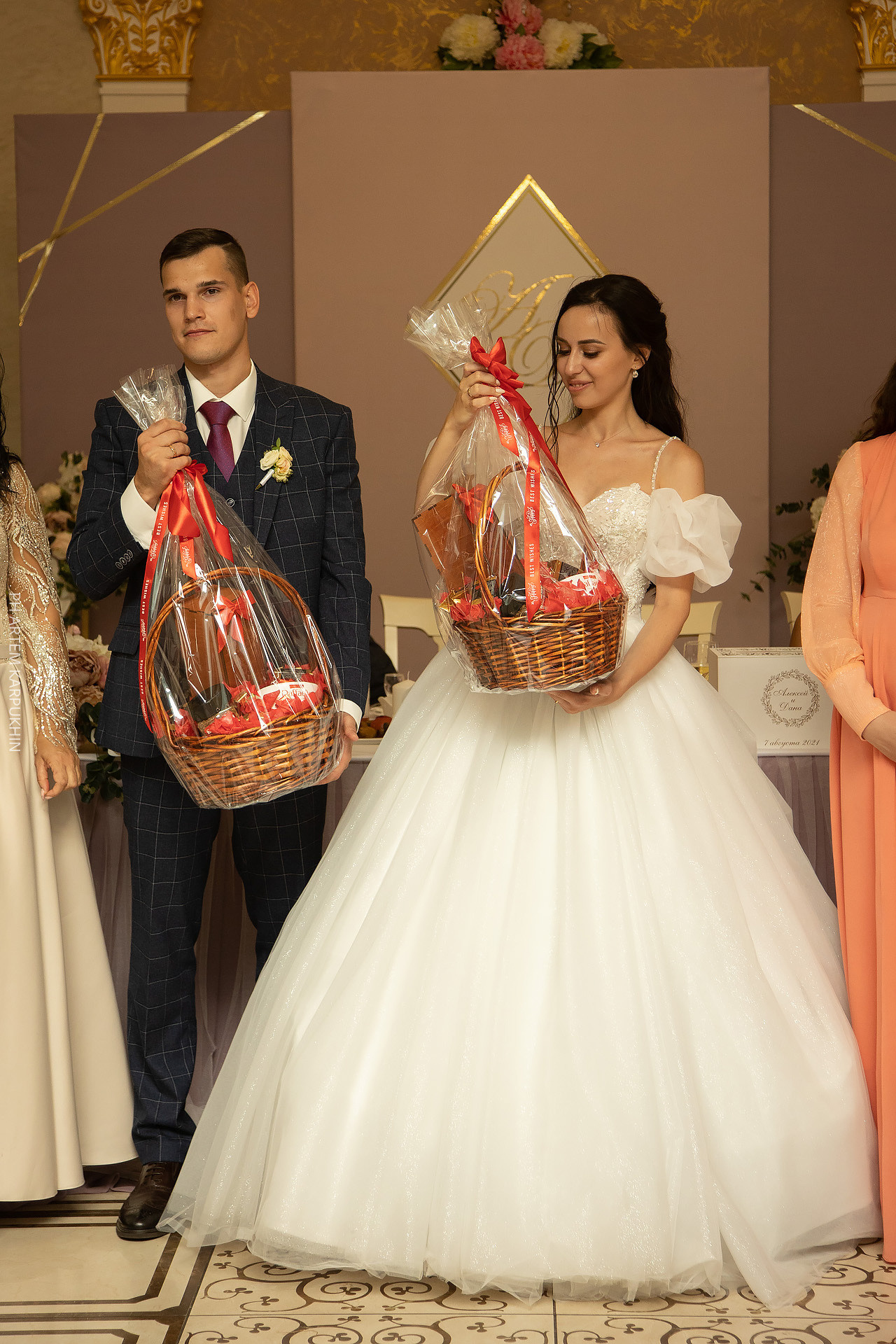 Свадьба, фотограф в Муроме, ЗАГС, мост, Риони, ведущая Ольга Цыганова. Фотограф городских и семейных событий Артем Карпухин