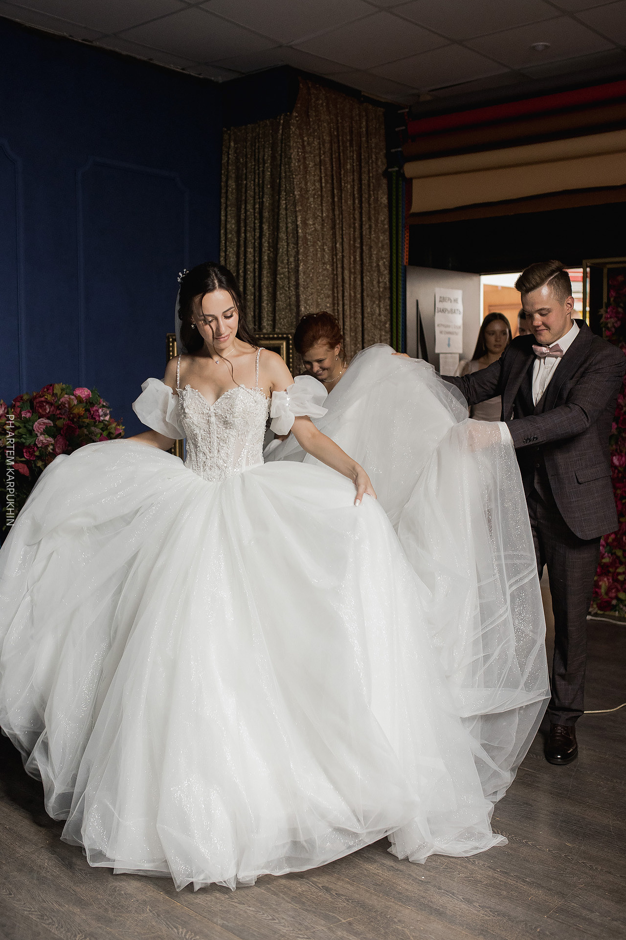 Свадьба, фотограф в Муроме, ЗАГС, мост, Риони, ведущая Ольга Цыганова. Фотограф городских и семейных событий Артем Карпухин