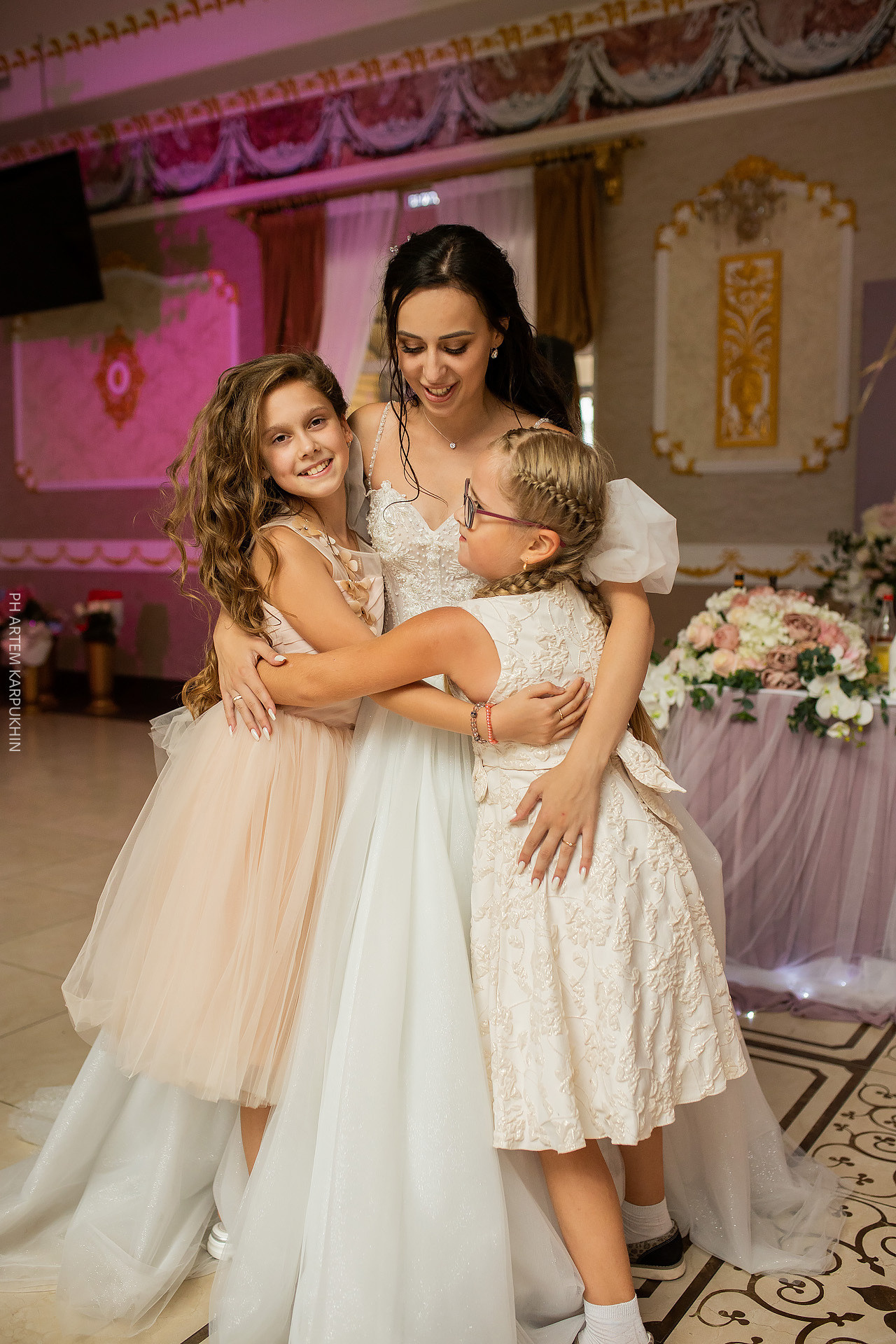 Свадьба, фотограф в Муроме, ЗАГС, мост, Риони, ведущая Ольга Цыганова. Фотограф городских и семейных событий Артем Карпухин