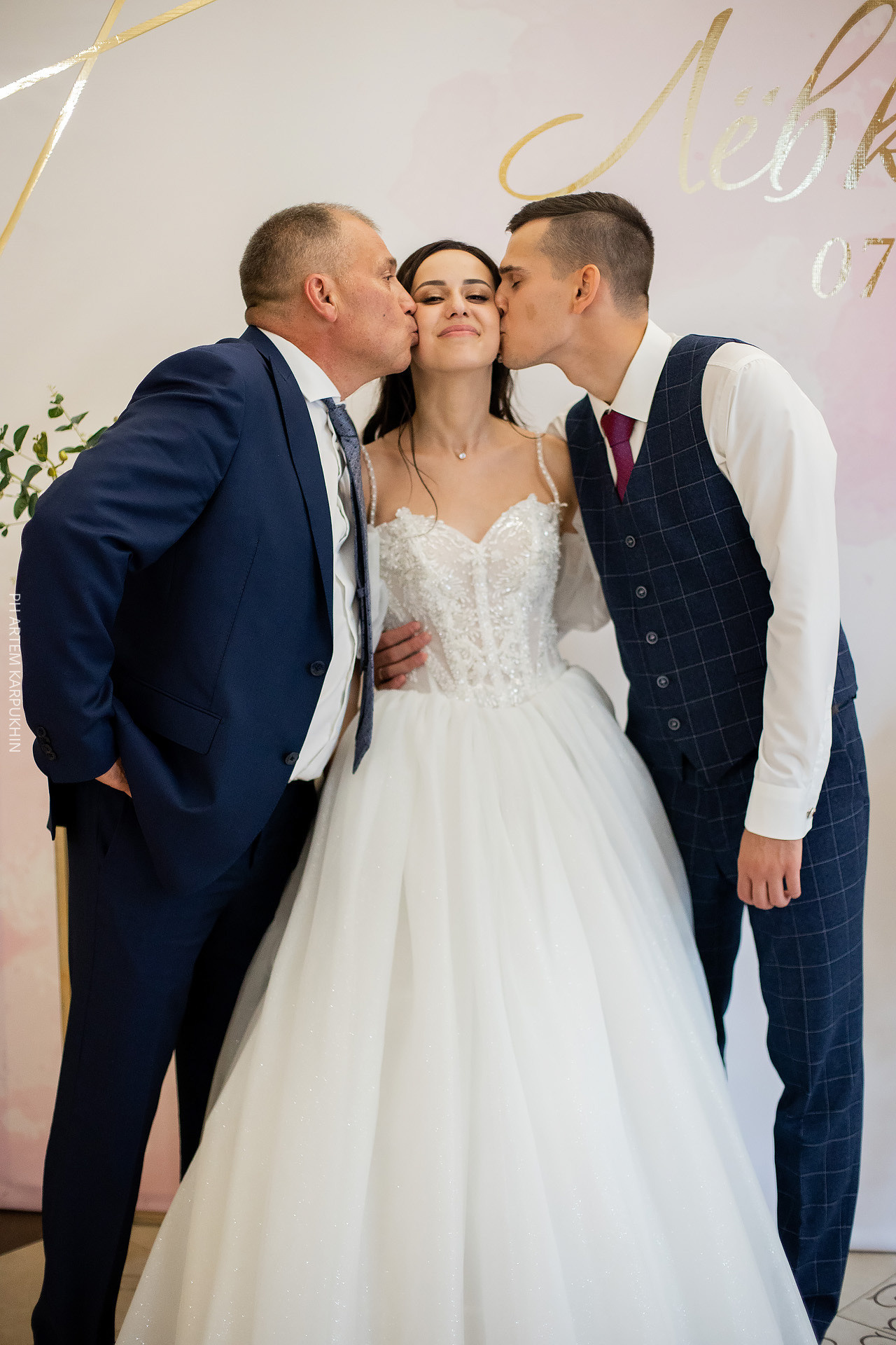 Свадьба, фотограф в Муроме, ЗАГС, мост, Риони, ведущая Ольга Цыганова. Фотограф городских и семейных событий Артем Карпухин