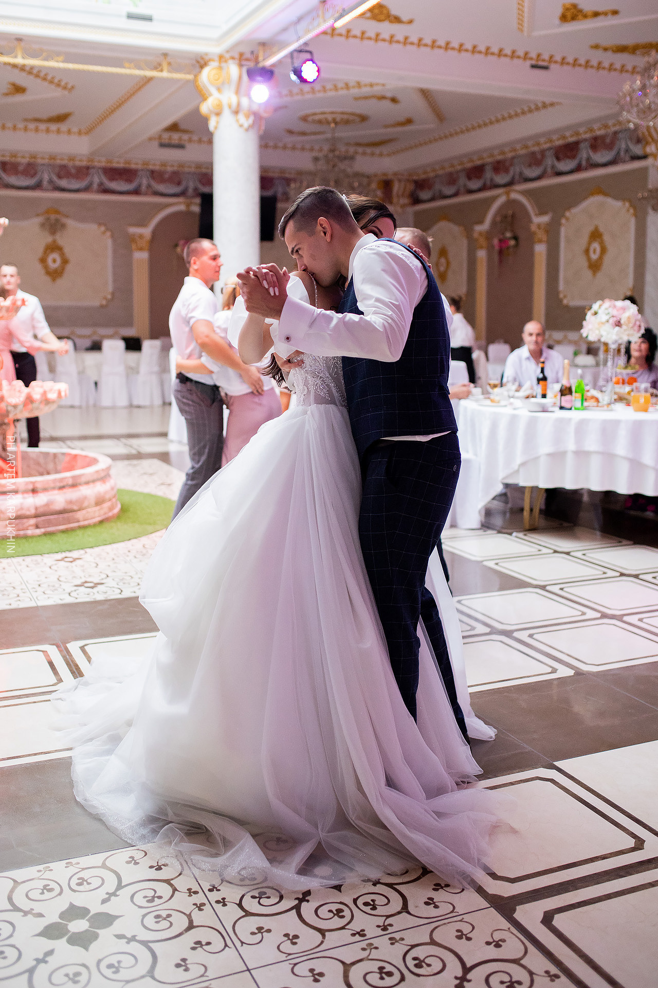 Свадьба, фотограф в Муроме, ЗАГС, мост, Риони, ведущая Ольга Цыганова. Фотограф городских и семейных событий Артем Карпухин