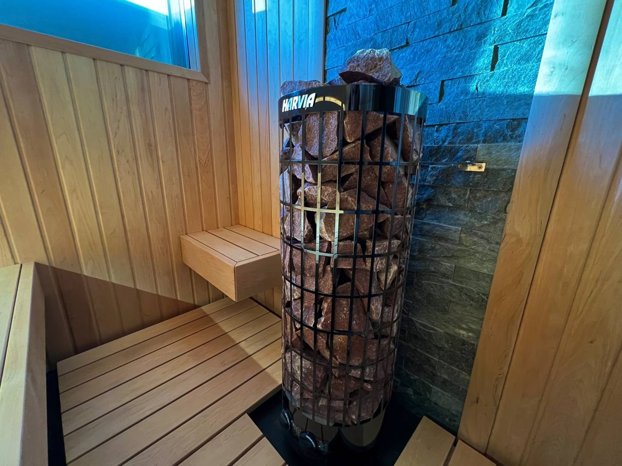 Классическая финская сауна в Заозерном. Семейный варинт, на 100% выполненный из ольхи. SaunaTopMasters