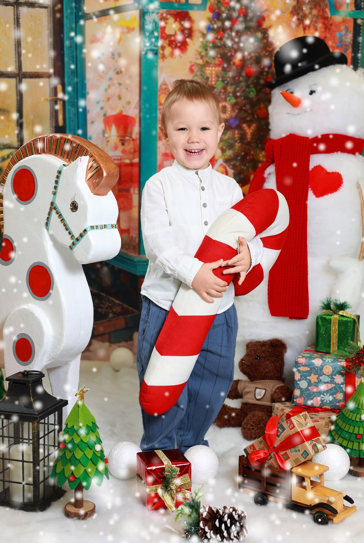 Магазин игрушек. Выпускные альбомы в Иваново в детский сад и школу. Александр и Светлана Янкины