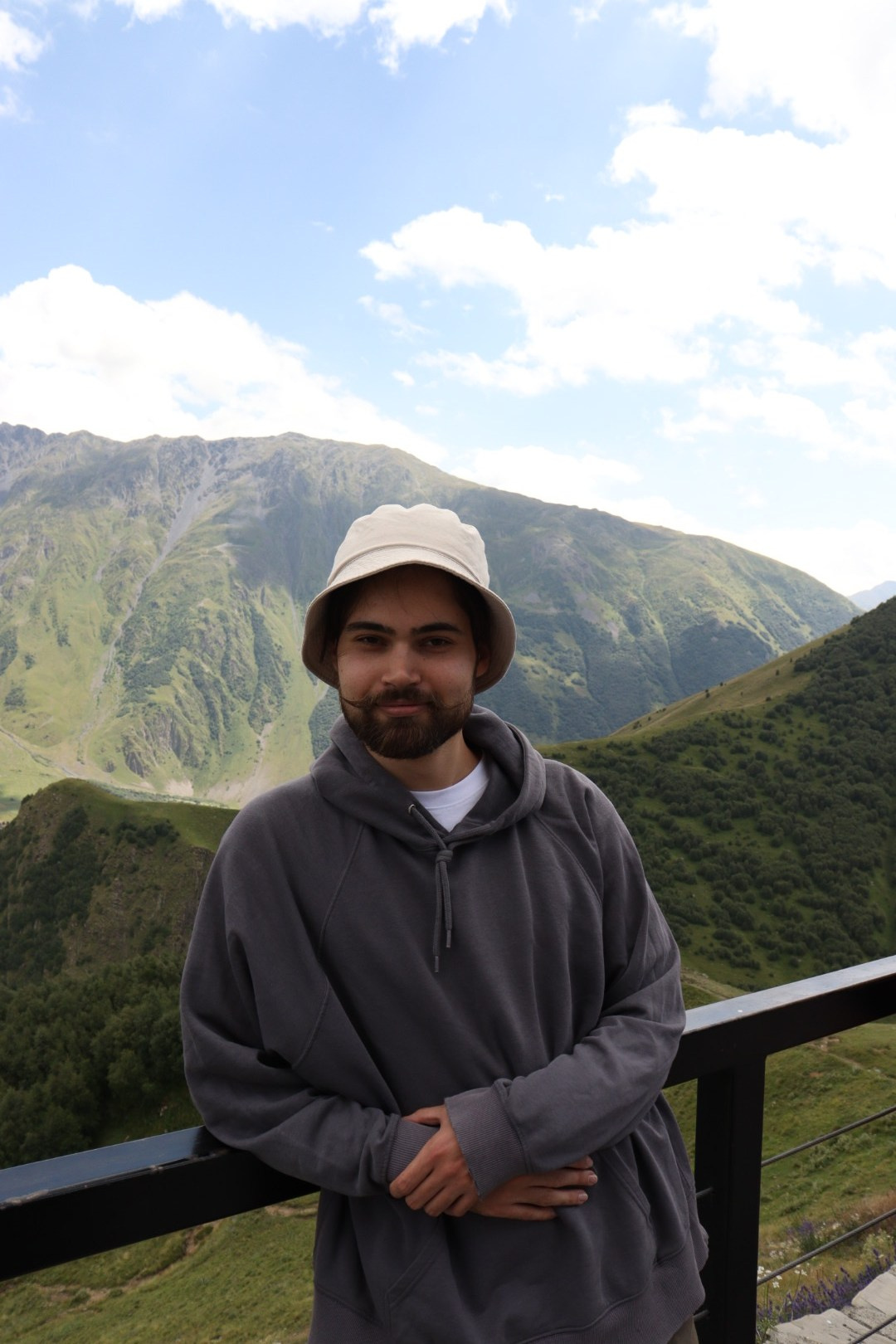 Грузия репортаж. Фотограф на трекинг и восхождение Эльбрус, Приэльбрусье. Елизавета Бобок