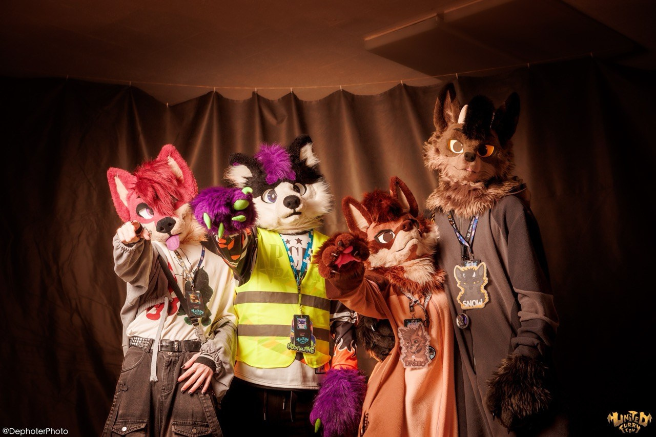 United Furry Convention 2026. Различные мероприятия и просто фотографии людей