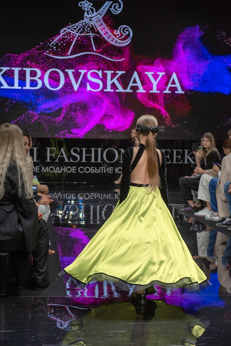 SochiFashionWeek2024 дизайнер Кибовская. Семейный и коммерческий фотограф в Сочи Александр Бодунов