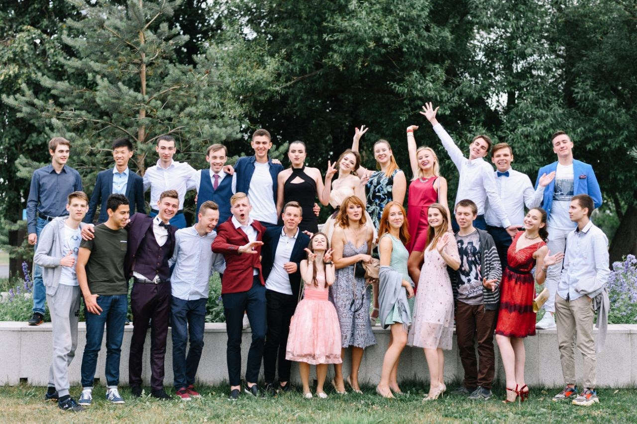 Ведущий + диджей + флейринг-шоу на выпускной вечер и другие праздники для молодёжи и подростков