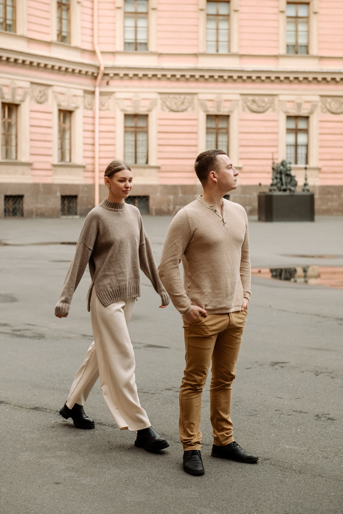 Осенняя фотосессия с парнем в Питере в центре города. Свадебный и сеейный фотограф в Санкт-Петербурге Елена Худякова
