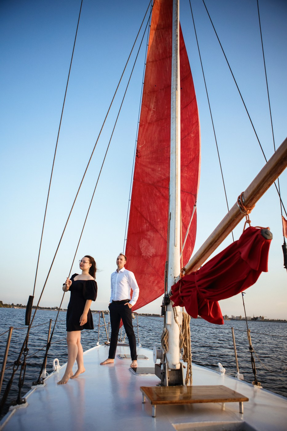 Захар и Татьяна. Прогулочная съемка на яхте. Фотографы в городе Волгограде — Людмила Агеева и Алексей Околелов