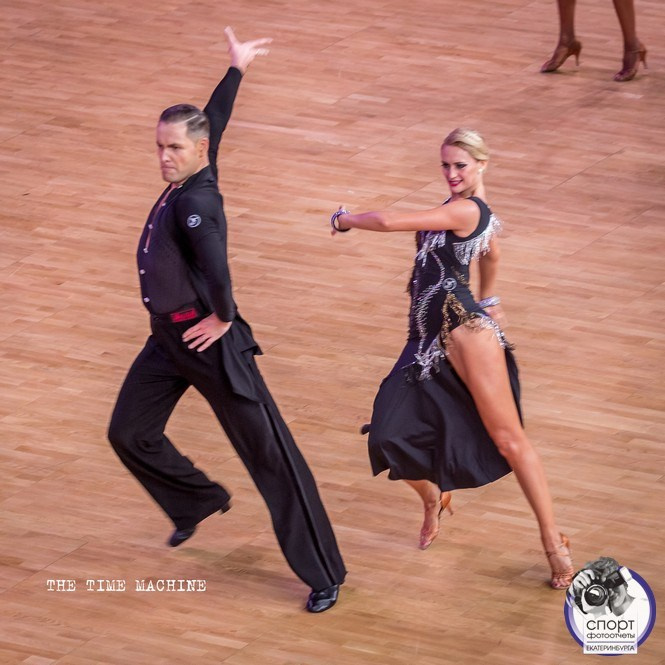 DANCE. Фотограф для маркетплейсов Михаил Бове