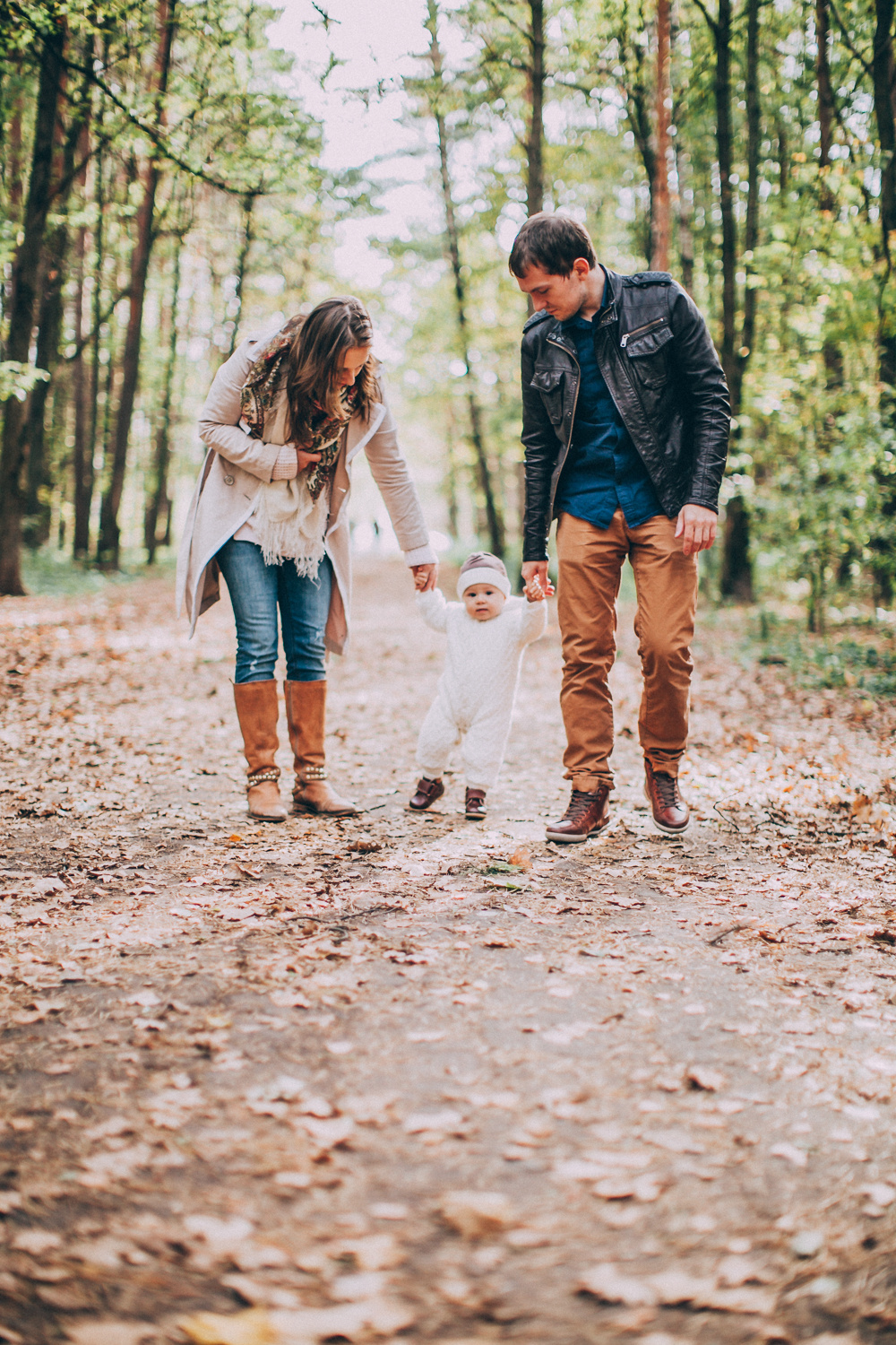 Чудесная осенняя прогулка с маленькой Сашей и её очаровательными мамой и папой!…. Свадебный фотограф Марина Назарова Москва