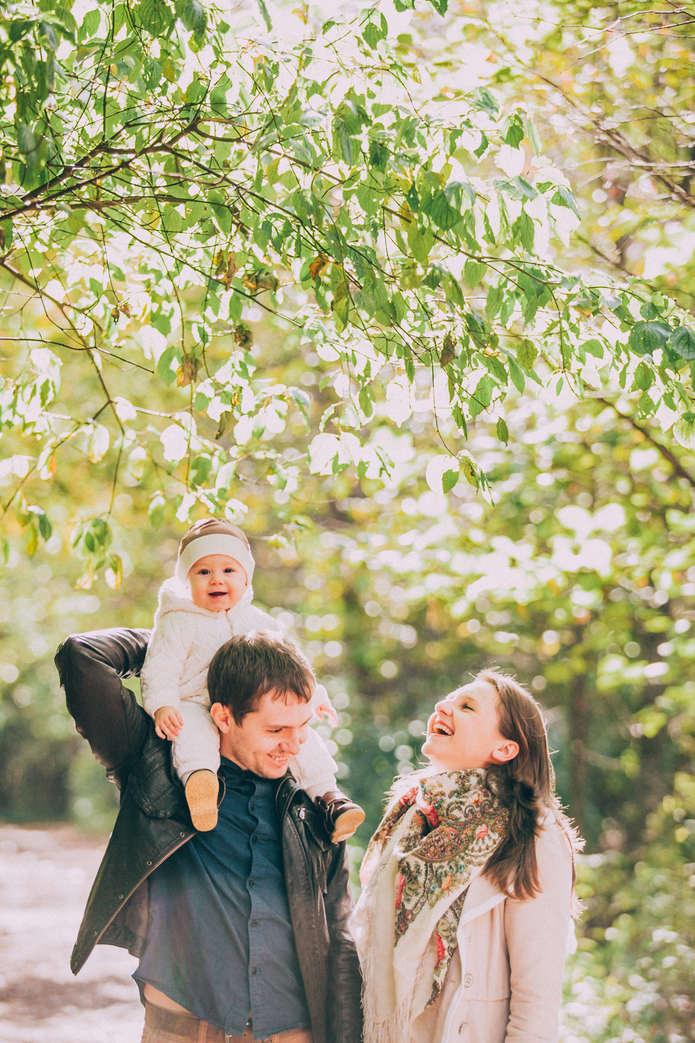Чудесная осенняя прогулка с маленькой Сашей и её очаровательными мамой и папой!…. Свадебный фотограф Марина Назарова Москва