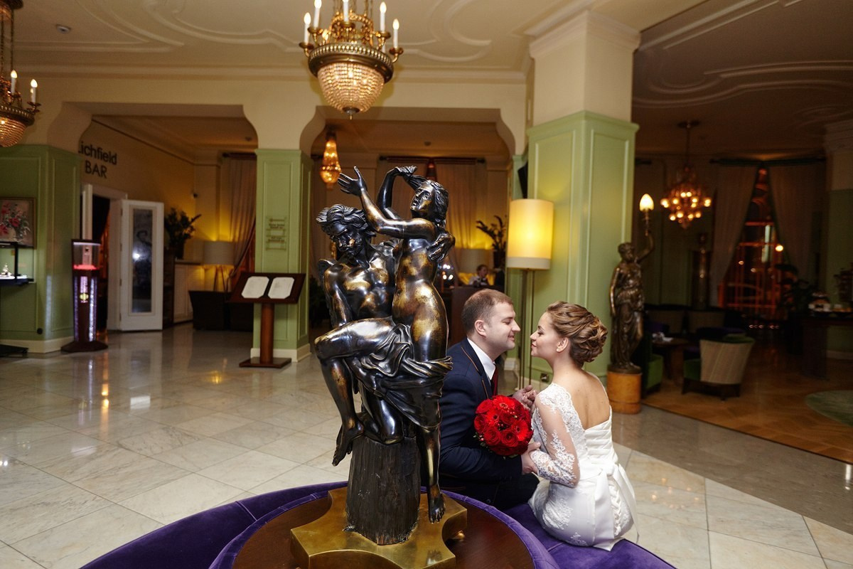 Свадебные съемки. Женский фотограф в Санк-Петербурге и Москве — фотосессия девушки в студии, портрет, фотосъемка