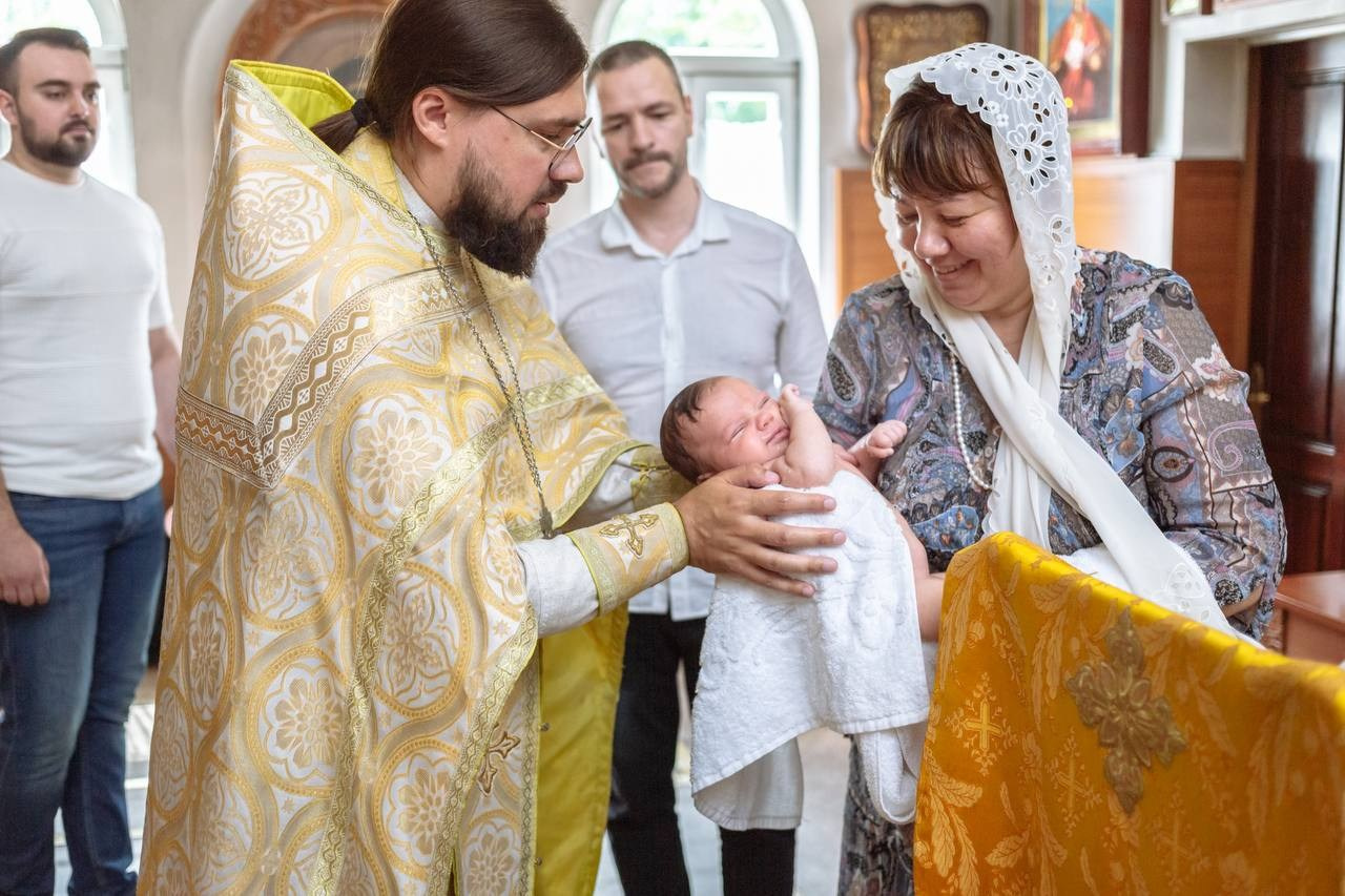 Фотосъёмка таинства крещения. Фотограф на крестины. GagarinProArt