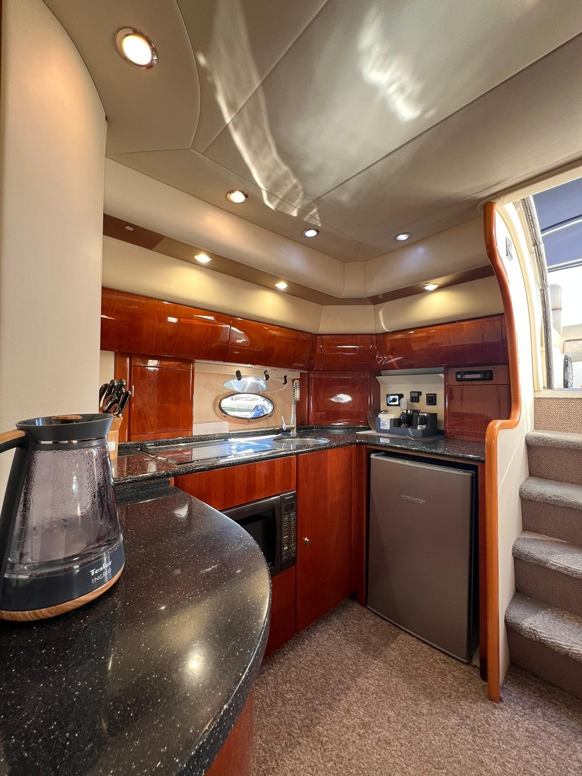 КОМФОРТ КАТЕРА В СОЧИ. Аренда Яхт в Сочи от Эконом до Премиум Класса