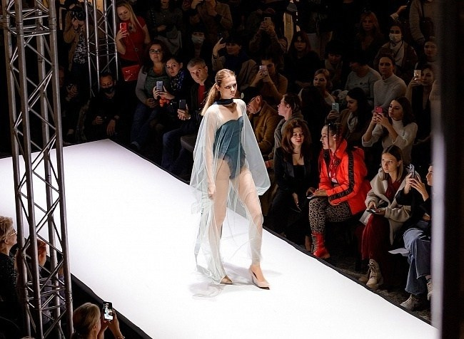 Season Fashion Week 2021. Kirillova Studio — мастерская декора и событий Юли Кирилловой