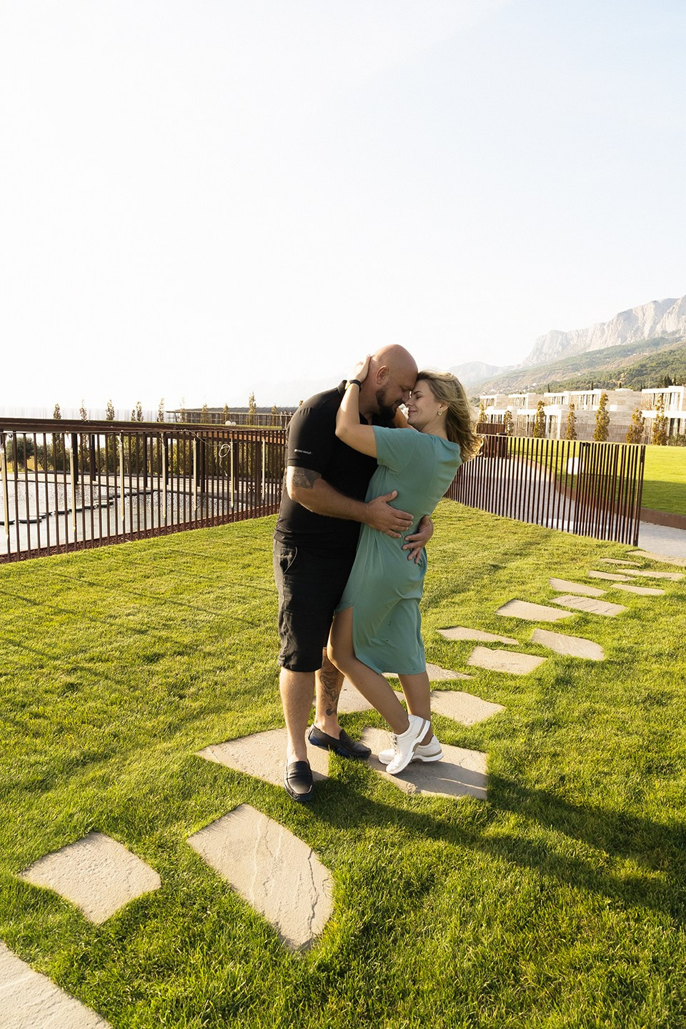 Съёмка на территории отеля. Семен Соколов