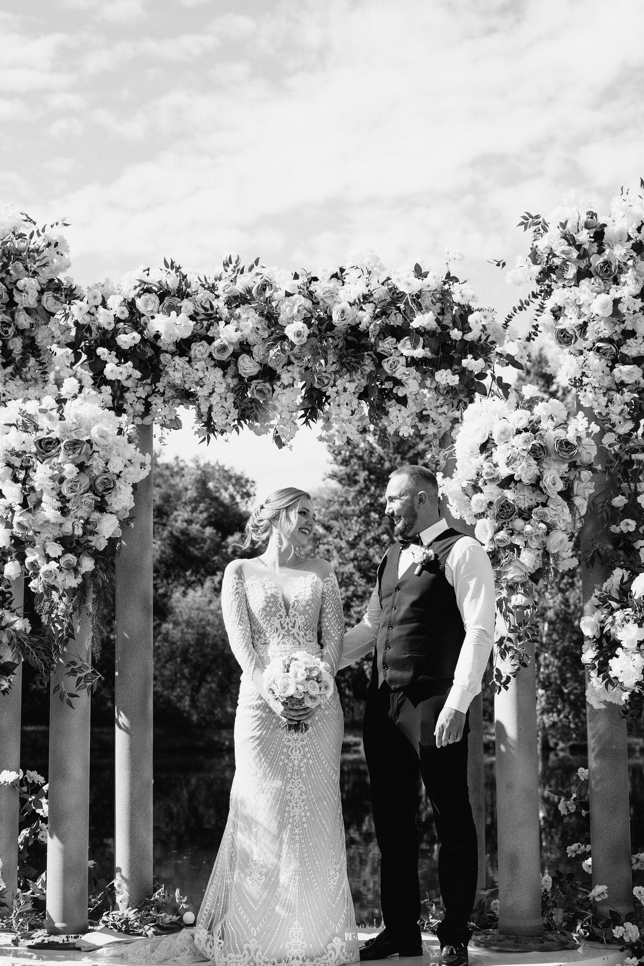 Свадьба и ретро машина. Свадебный фотограф в Хабаровске Момот Валерий