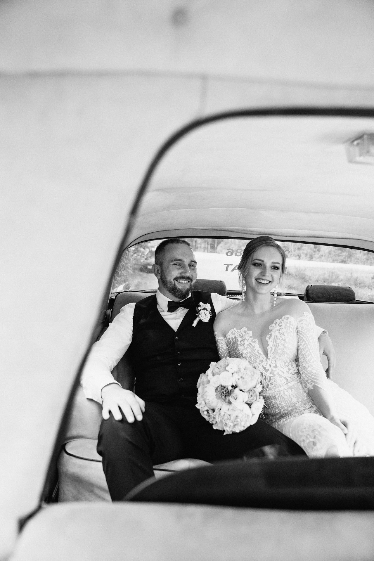 Свадьба и ретро машина. Свадебный фотограф в Хабаровске Момот Валерий