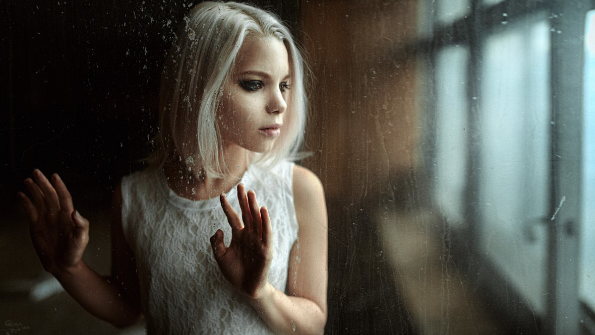 Indoor Portrait. Photographer Georgy Chernyadyev