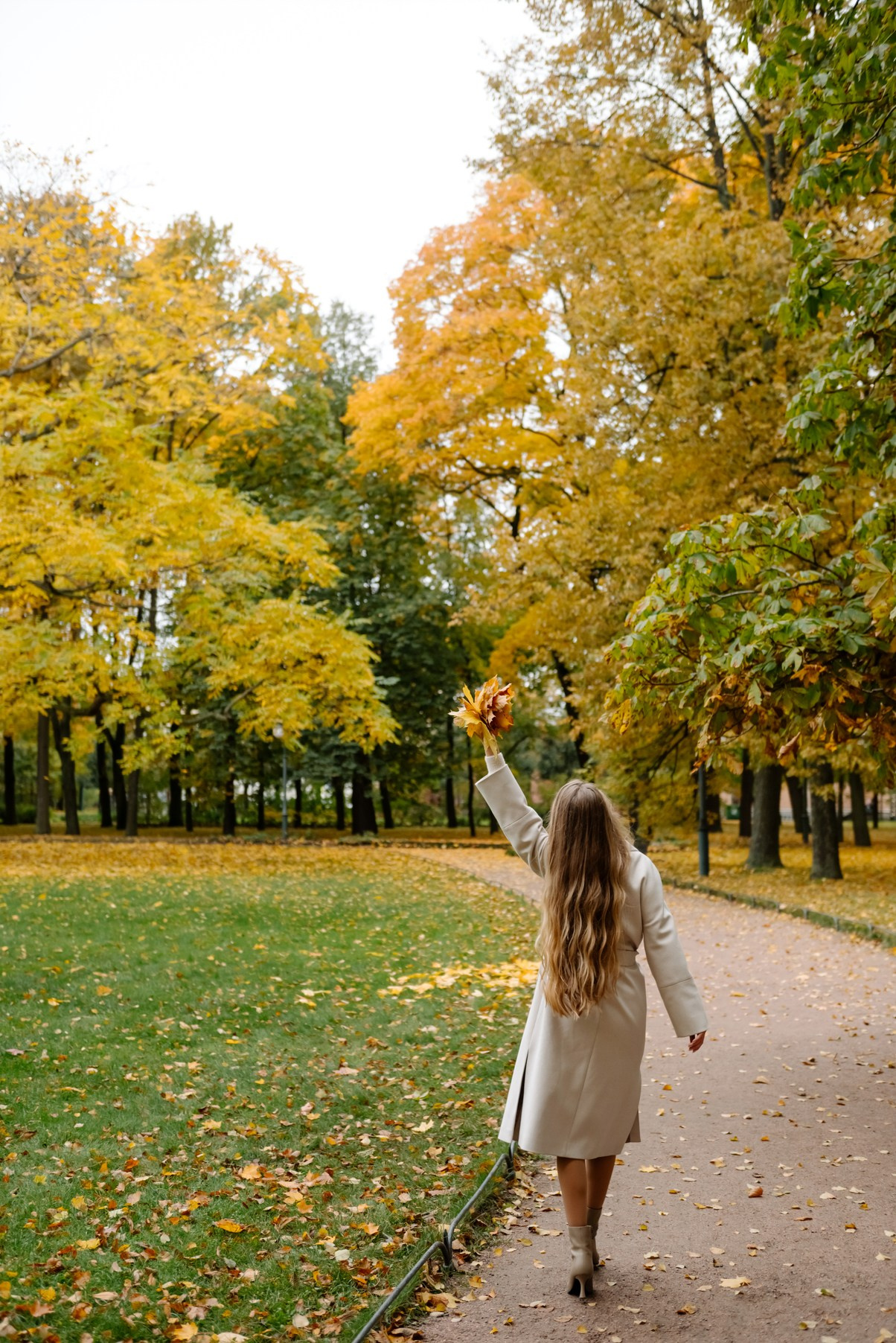 Осенняя фотосессия в Питере в Михайловском саду. Свадебный и сеейный фотограф в Санкт-Петербурге Елена Худякова