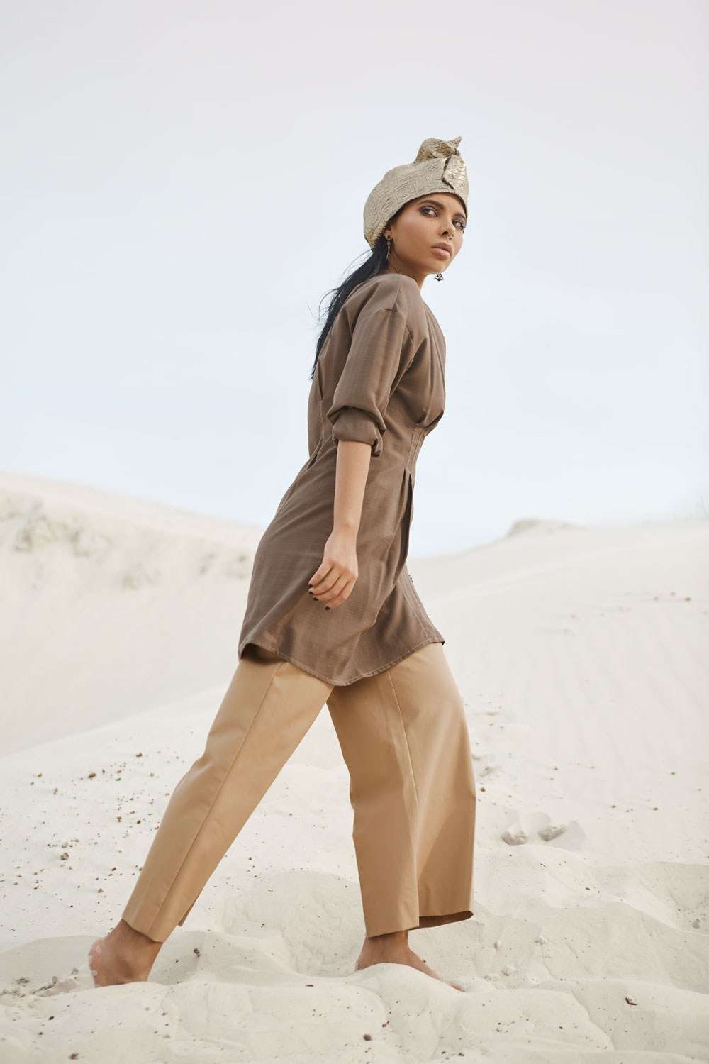 Модельная съемка в пустыне. Главная