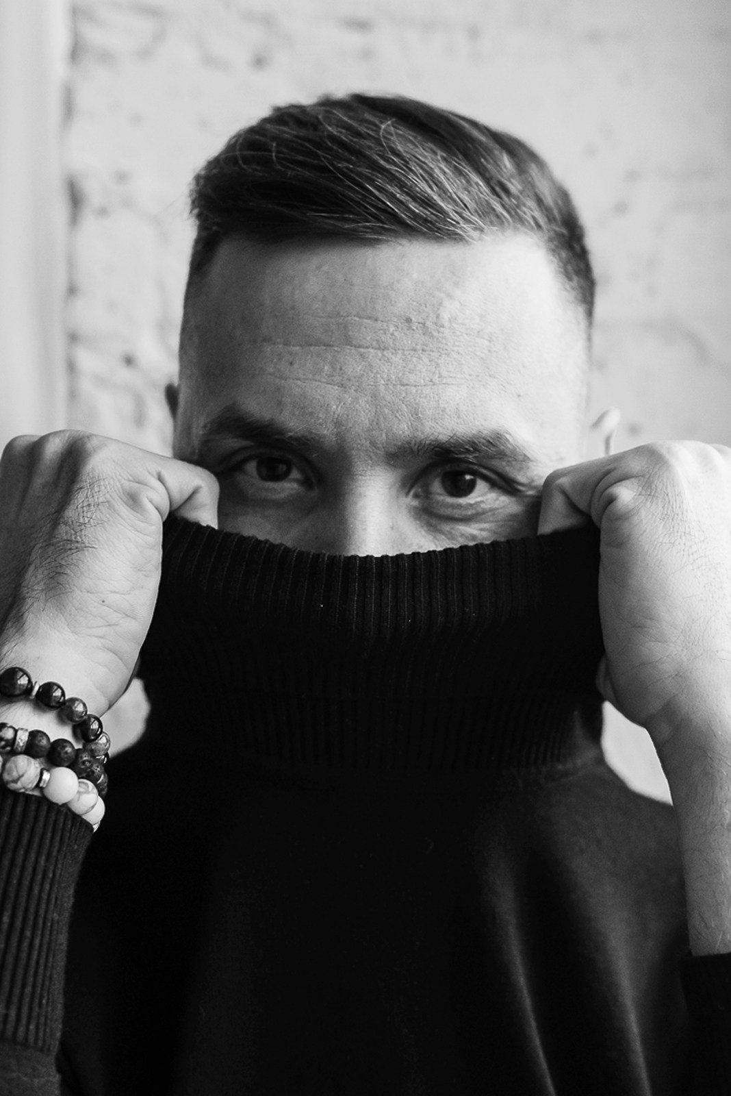 Фотосессия в фотостудии новосибирск, фотосессия в студии, фотосессия на циклорамме, креативная фотосессия, фотограф новосибирск, фотосессия новосибирск, заказать фотографа в новосибирске, портретный фотограф новосибирск, портретное фото, мужской фотограф новосибирск, фото Юлия Туманова,  креативный фотограф, организация фотосессии, фотосессия для мужчины, мужская фотосессия, фэшн фотосессия, фотосессия для эксперта, фотосессия для бренда, рекламная фотосессия, фотограф мужчин, мужское тело