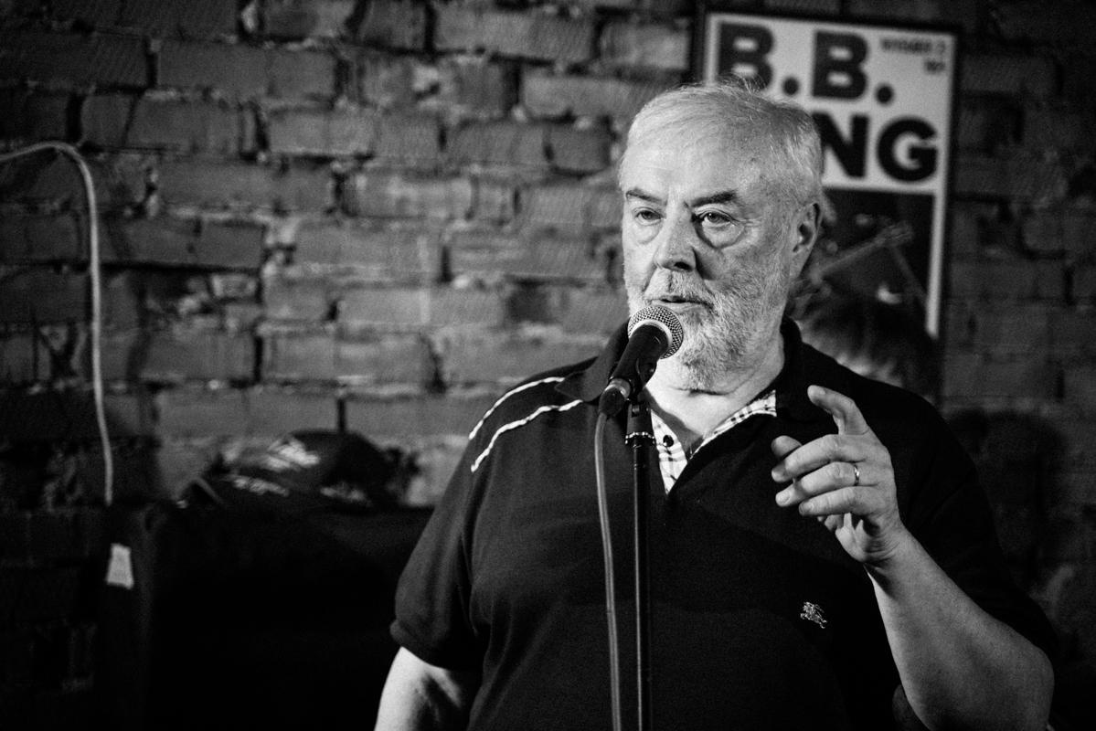 Алик Сикорский с группой товарищей. Квартирник у Саакяна. Семейный и свадебный фотограф Катя Антонова Москва Сочи