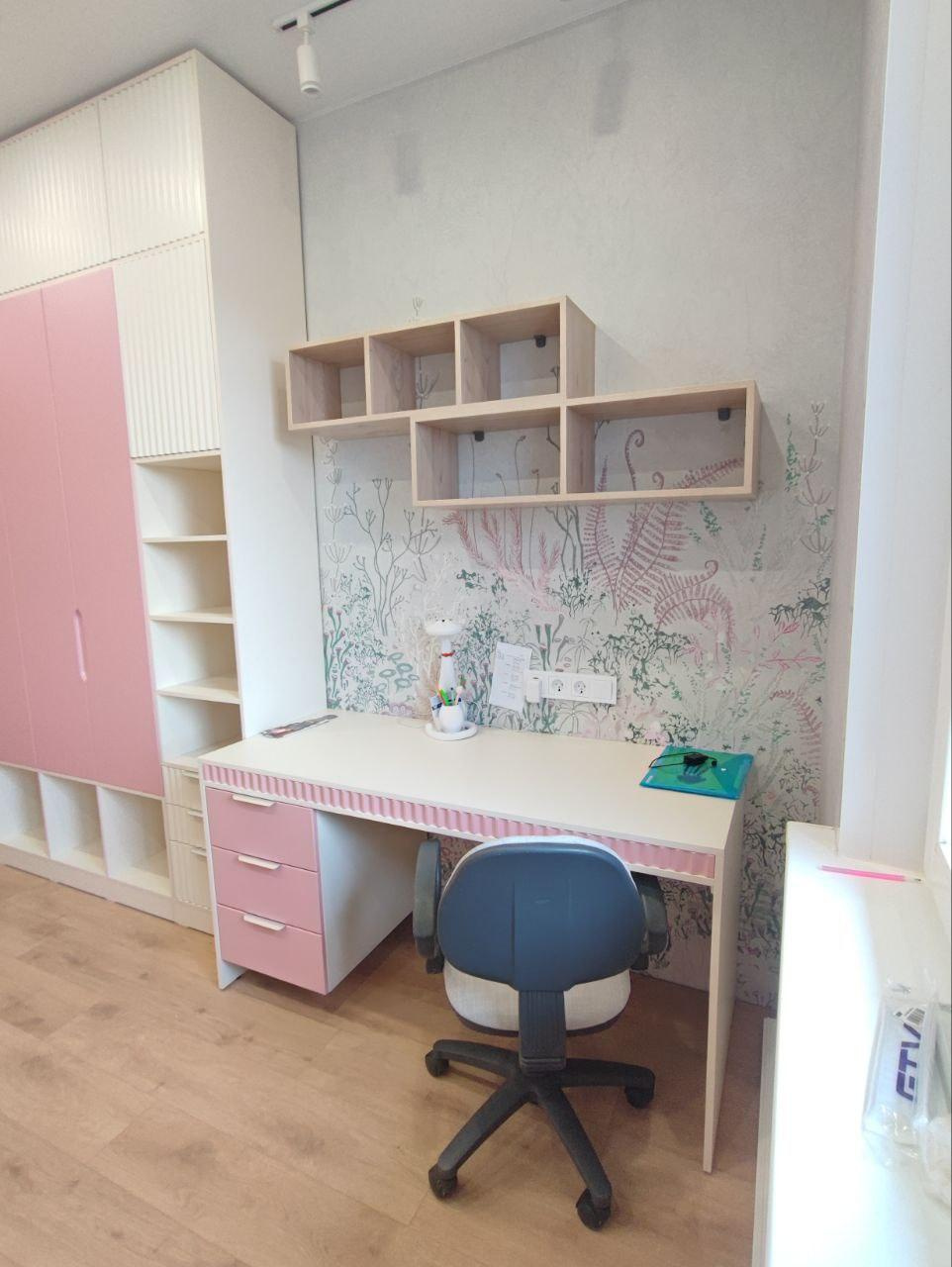 Нежная детская комната для девочки. Батракова Наталья дизайнер интерьеров Санкт-Петербург Москва Архангель