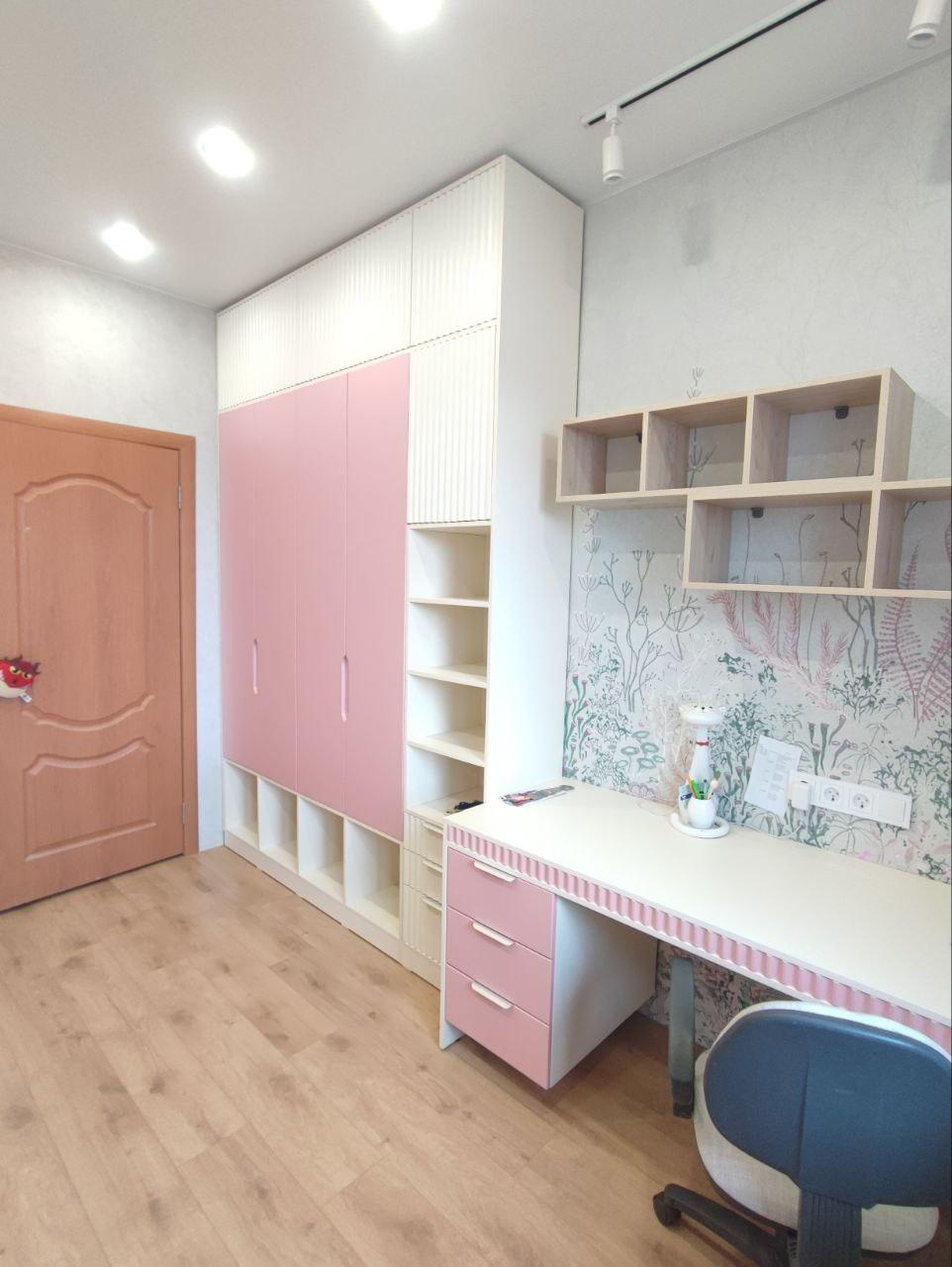 Нежная детская комната для девочки. Батракова Наталья дизайнер интерьеров Санкт-Петербург Москва Архангель