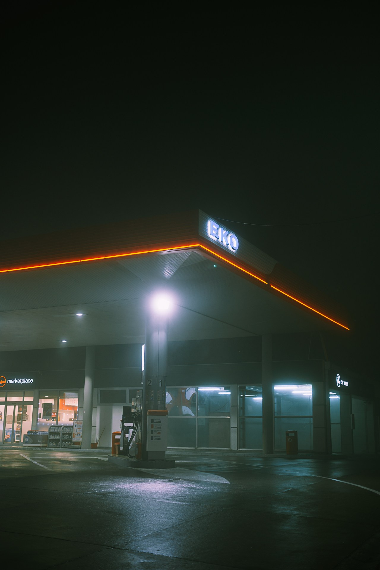 Urban and Street. Oleg Kozachok — Photographer with Protanopia | Portraits, Texture & Light