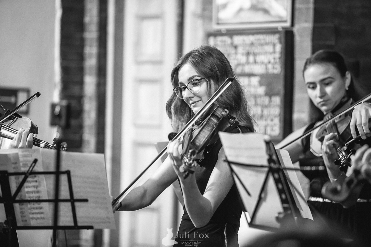Репортажная фотосъемка во Владивостоке. Портретный, свадебный, репортажный фотограф во Владивостоке Юлиана Джули Фокс