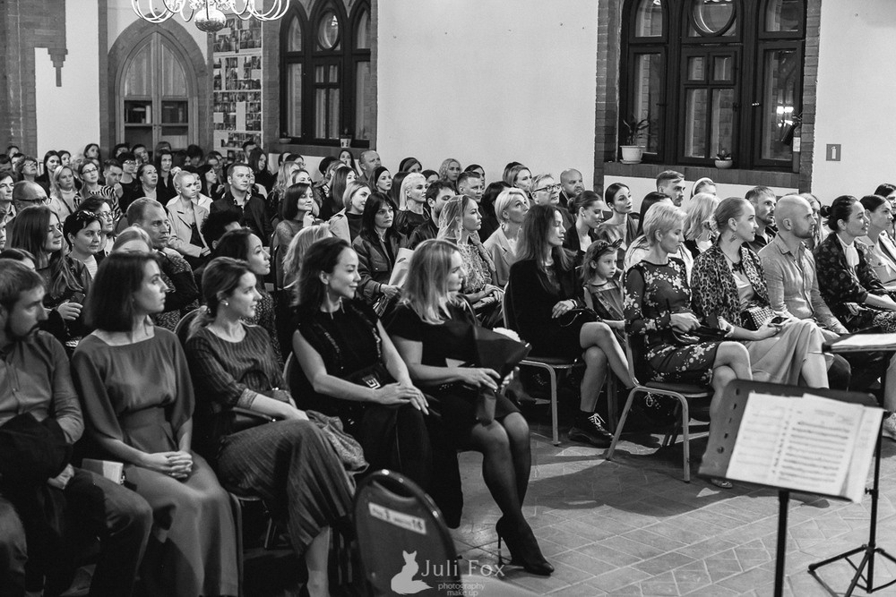 Репортажная фотосъемка во Владивостоке. Портретный, свадебный, репортажный фотограф во Владивостоке Юлиана Джули Фокс