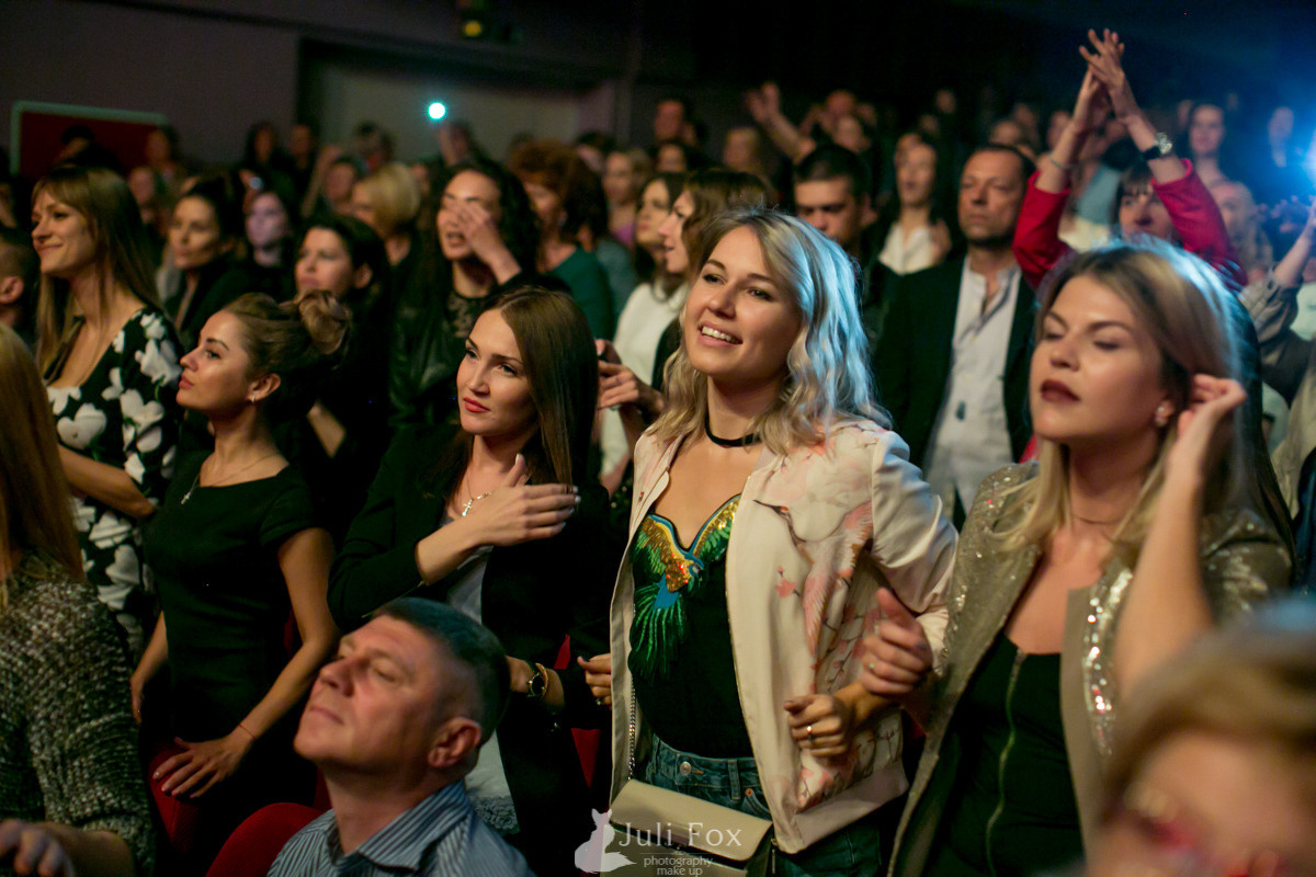 Репортажная фотосъемка во Владивостоке. Портретный, свадебный, репортажный фотограф во Владивостоке Юлиана Джули Фокс