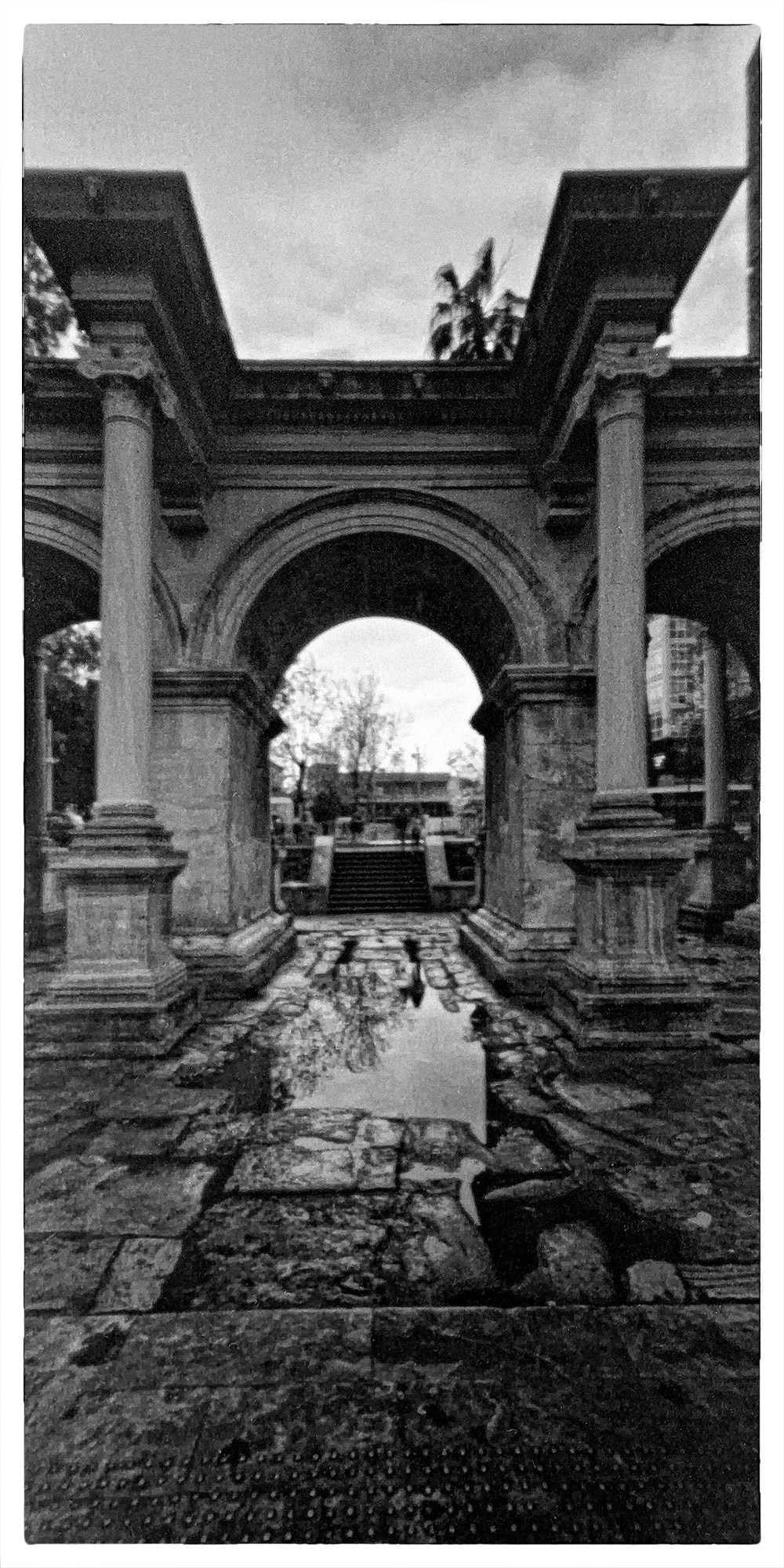 Pinhole. Vasiliy Riabovol — Fine Art Photographer | Time, Space, and Silence