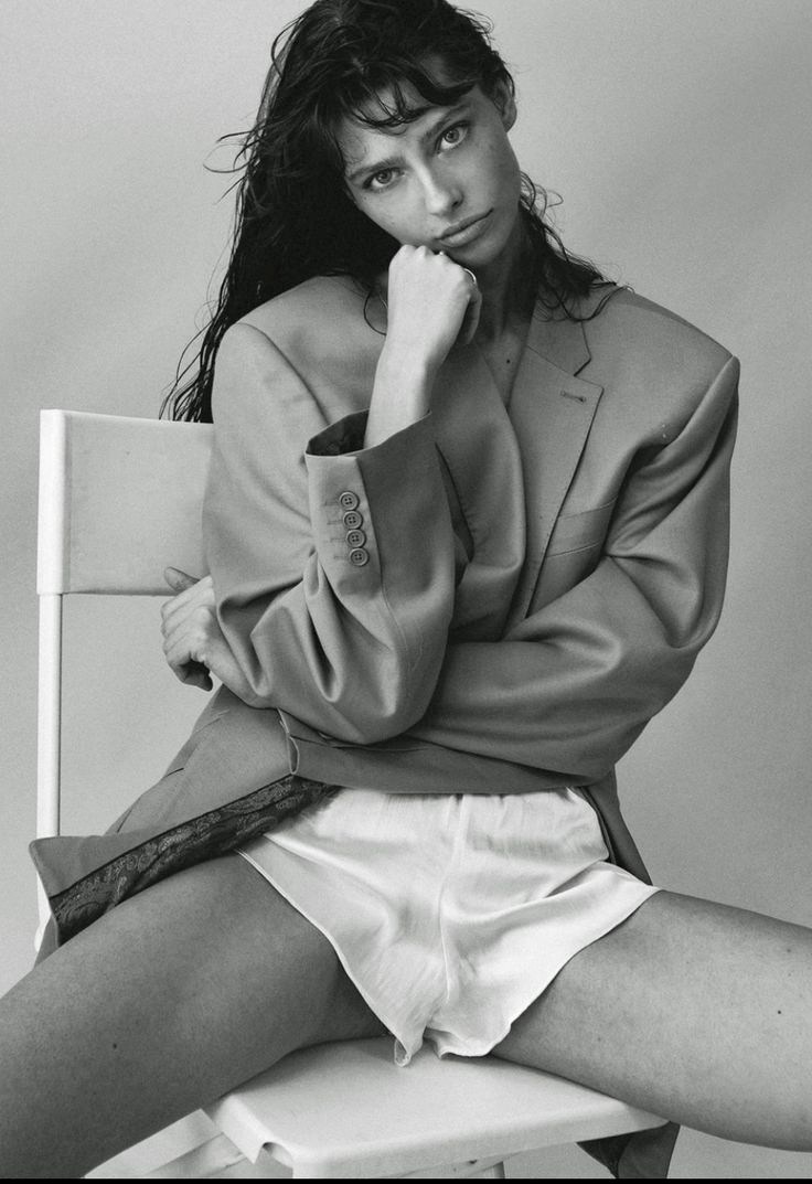 Екатерина. Женский фотограф. Создатель украшений ручной работы. Модель