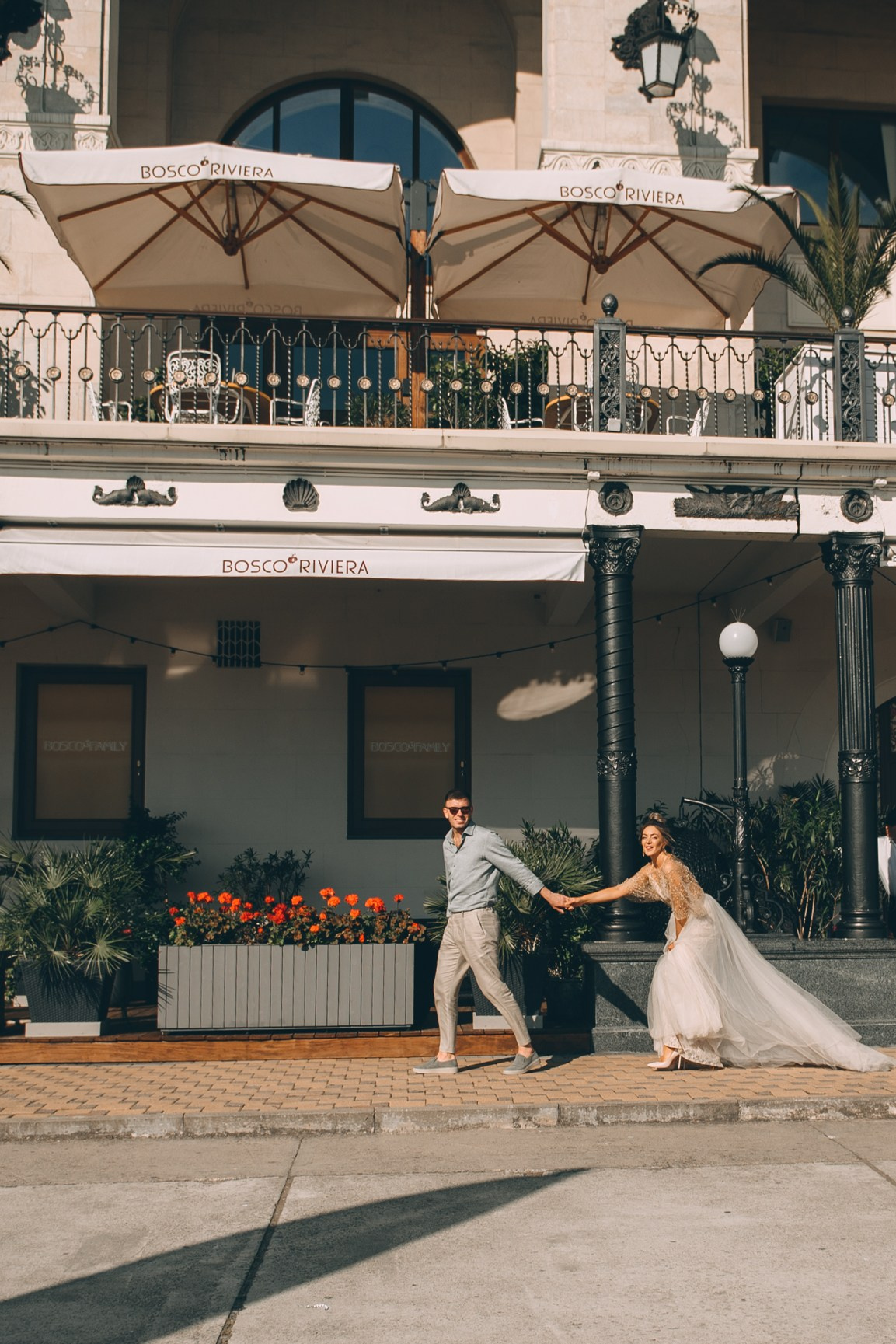 Стильные, красивые, влюбленные и Сочи. Свадебный и семейный фотограф София Невская