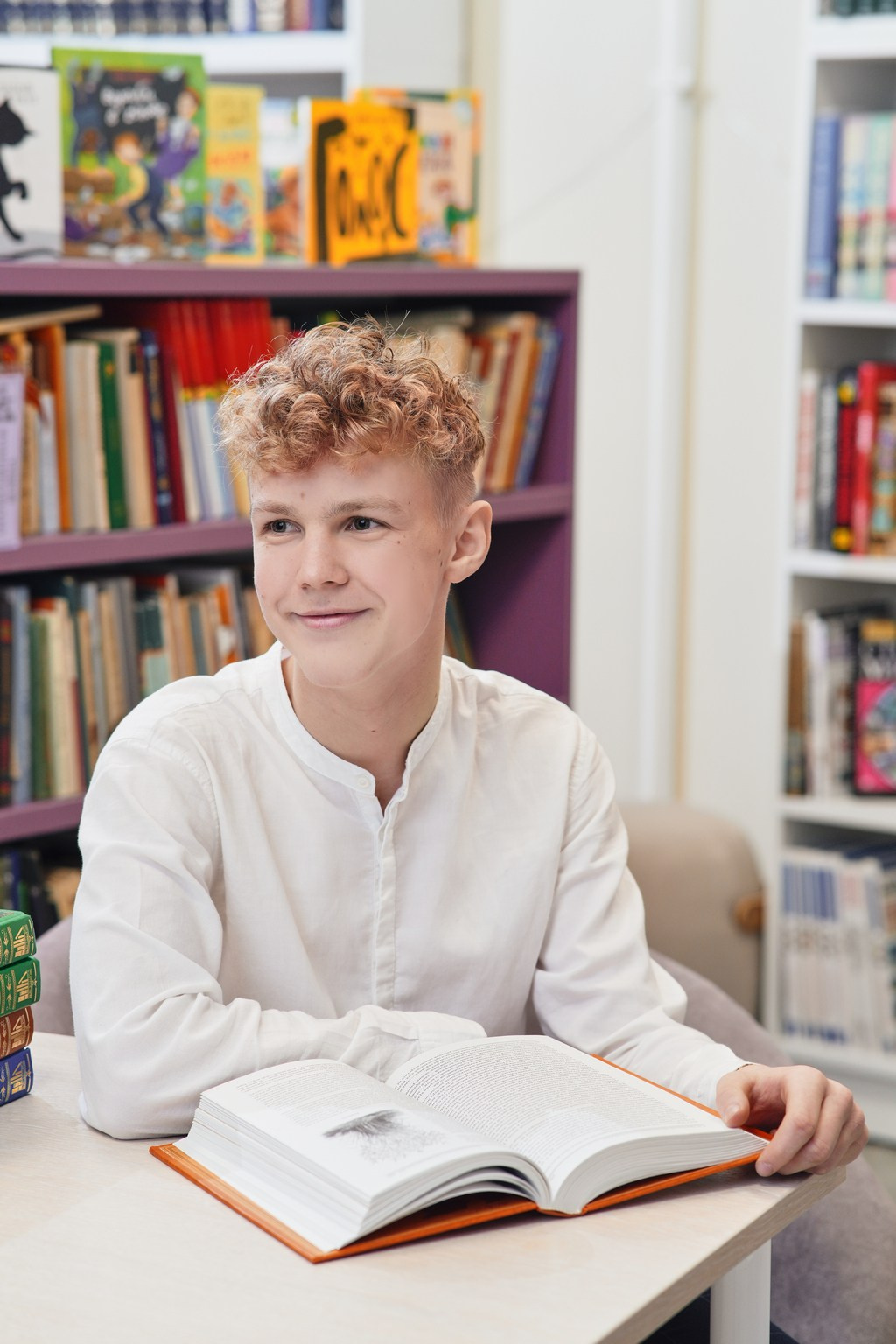 ФОТОСЕССИЯ В ШКОЛЬНОЙ БИБЛИОТЕКЕ. Школьная фотография в Санкт-Петербурге, выпускные альбомы, фотосессии