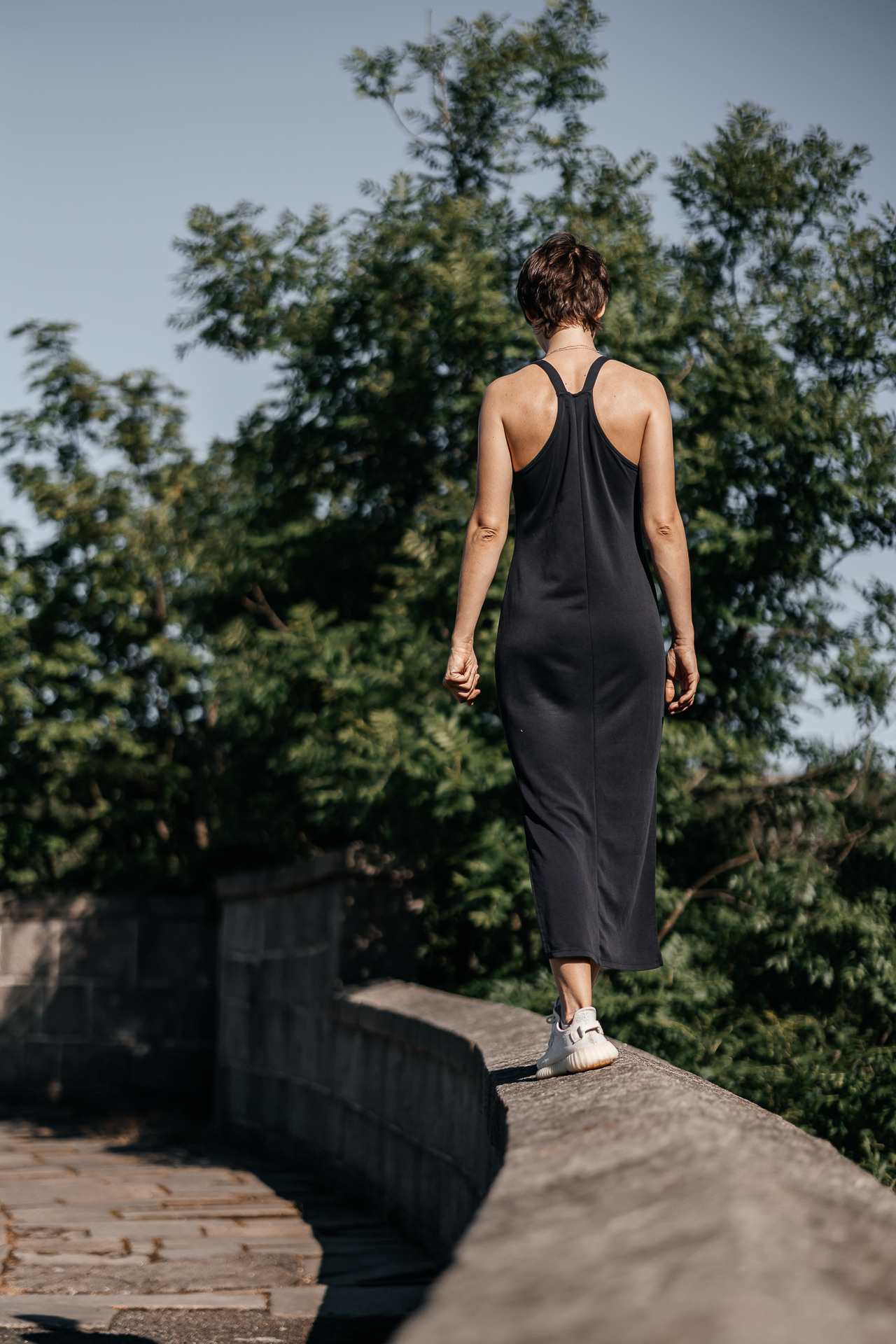 Sunny walk near Dathee Park in Aberdeen UK. Family and kids photographer in Aberdeen UK Lyubov Popova