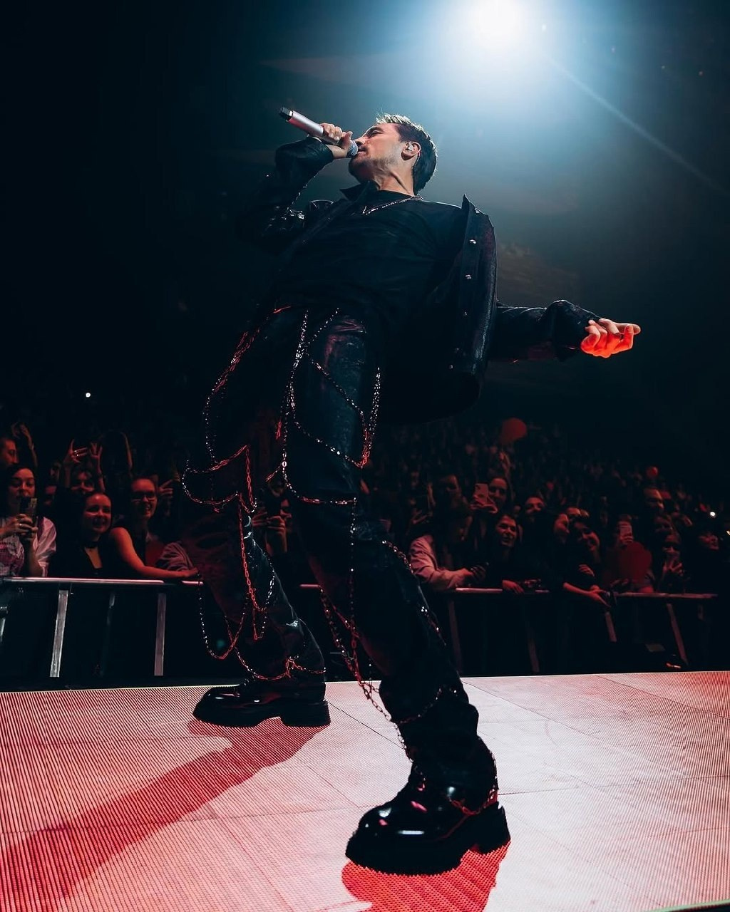 Концерты Красноярск, концертная съемка. Юлия Раскова — Портретный и семейный фотограф в Красноярске