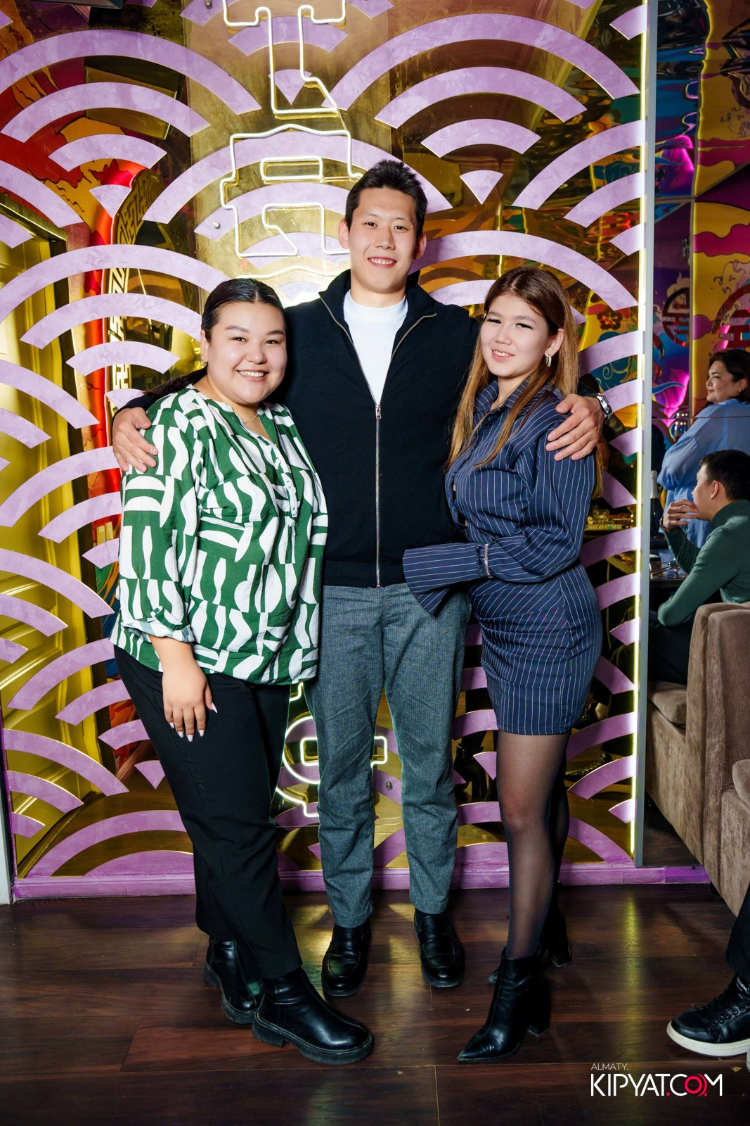 УХО И МЕДВЕДЬ НА САИНА. КИПЯТКОМ АЛМАТЫ!