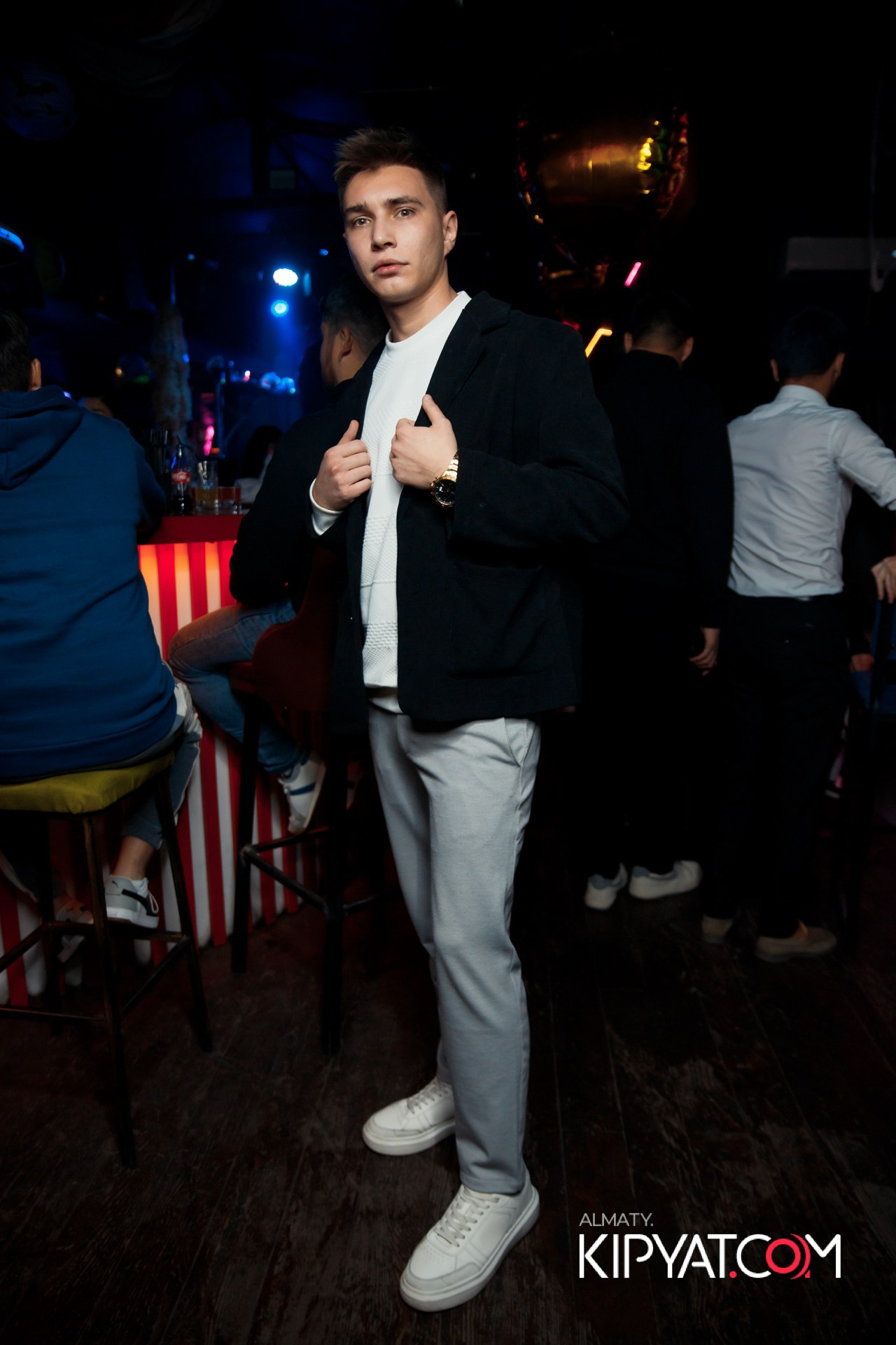 UYAT EMES BAR. КИПЯТКОМ АЛМАТЫ!