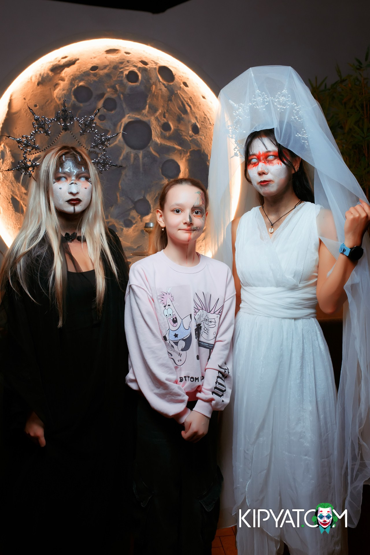 TO HE MOON LOUNGE & HOOKAN. КИПЯТКОМ АЛМАТЫ!