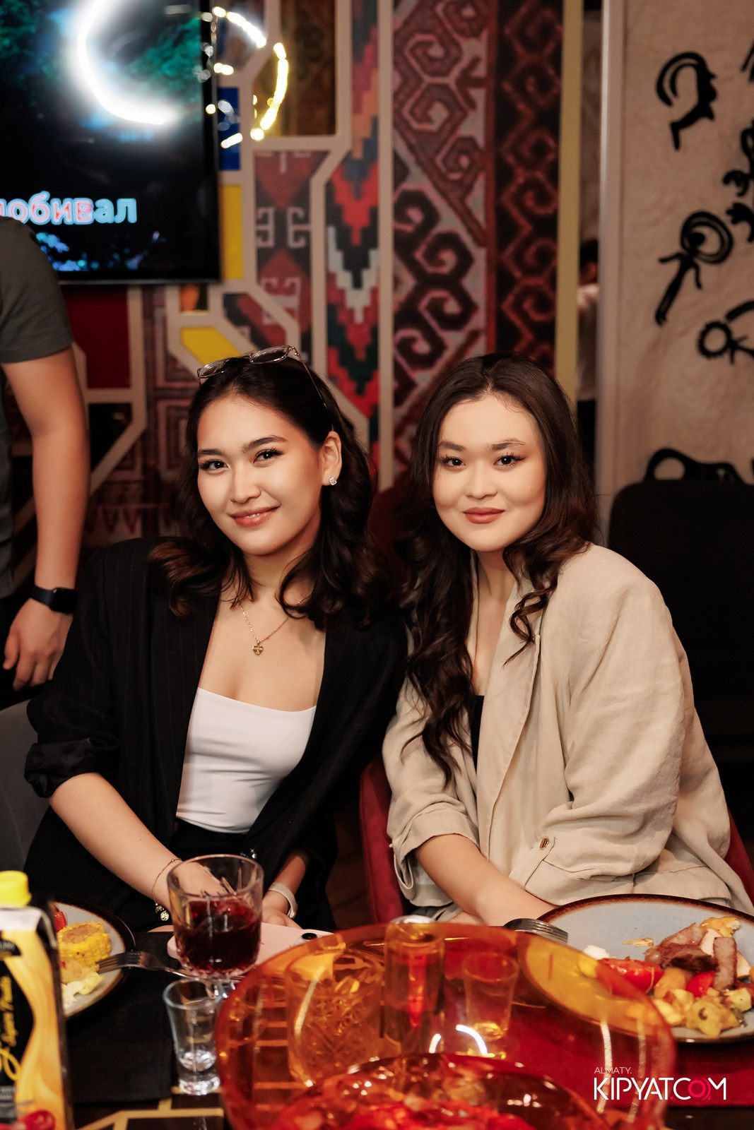 ЗАЯ, НА БИС. КИПЯТКОМ АЛМАТЫ!