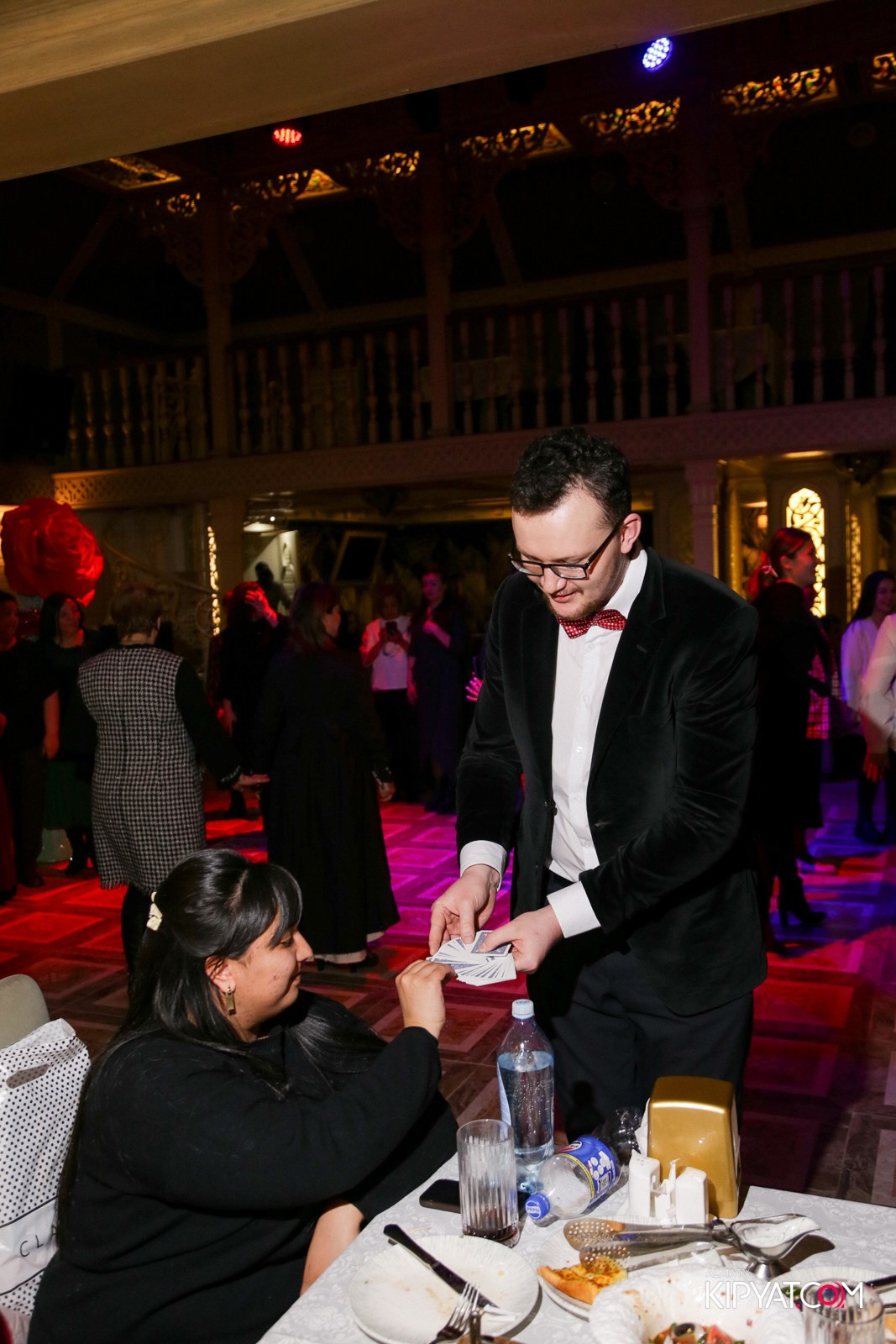 РЕСТОРАН ALAZANI НА КАБАНБАЙ БАТЫРА. КИПЯТКОМ АЛМАТЫ!