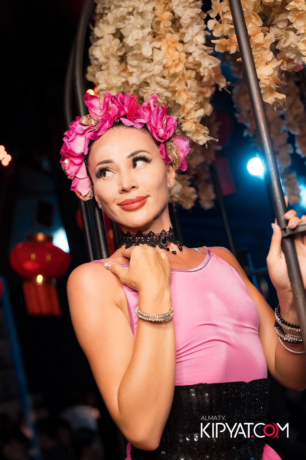 UYAT EMES BAR. КИПЯТКОМ АЛМАТЫ!