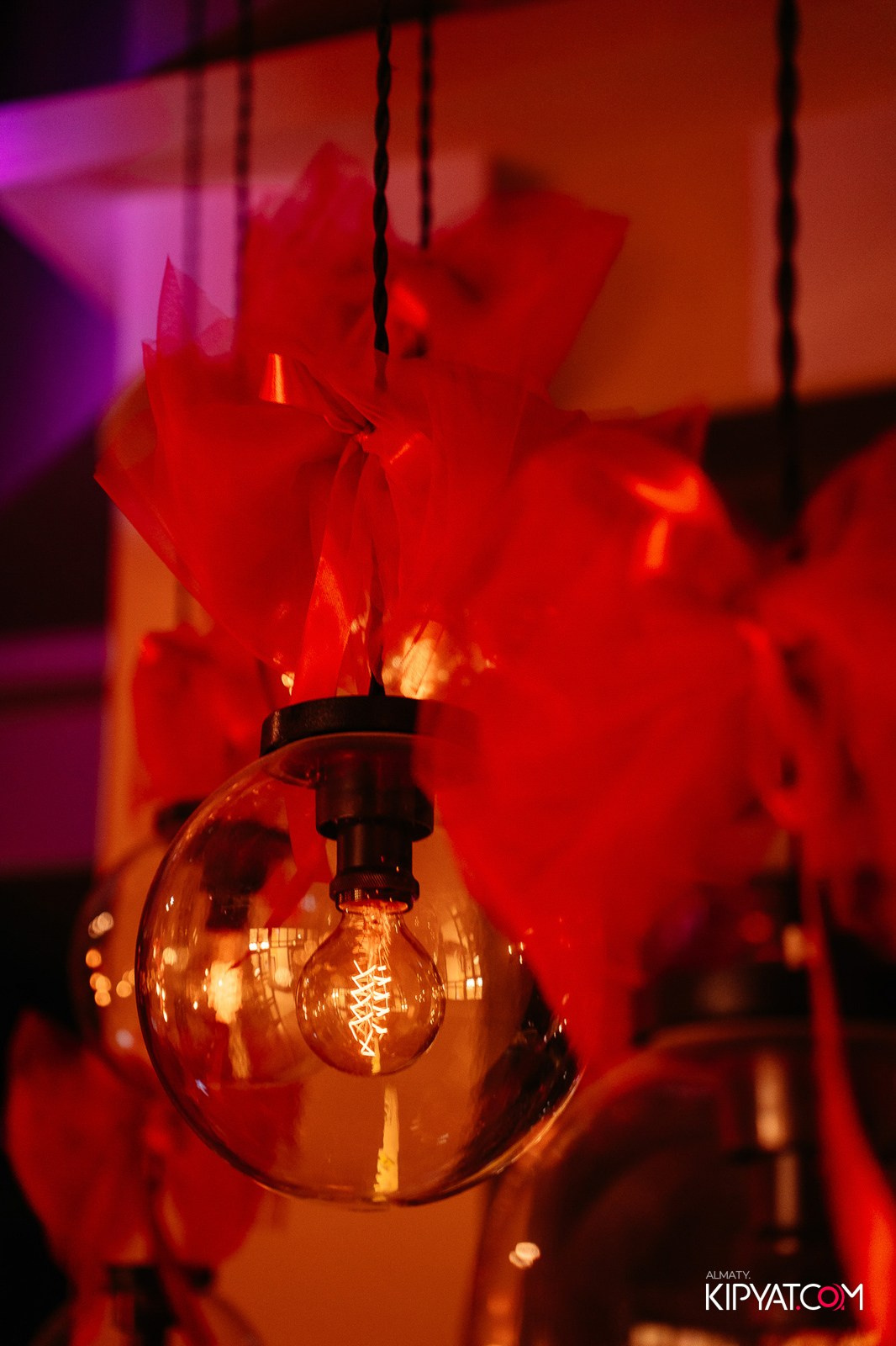 РЕСТОРАН BARFLY. КИПЯТКОМ АЛМАТЫ!