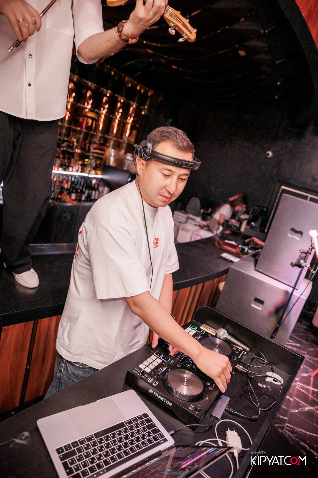 MOOD KARAOKE & TERRACE. КИПЯТКОМ АЛМАТЫ!